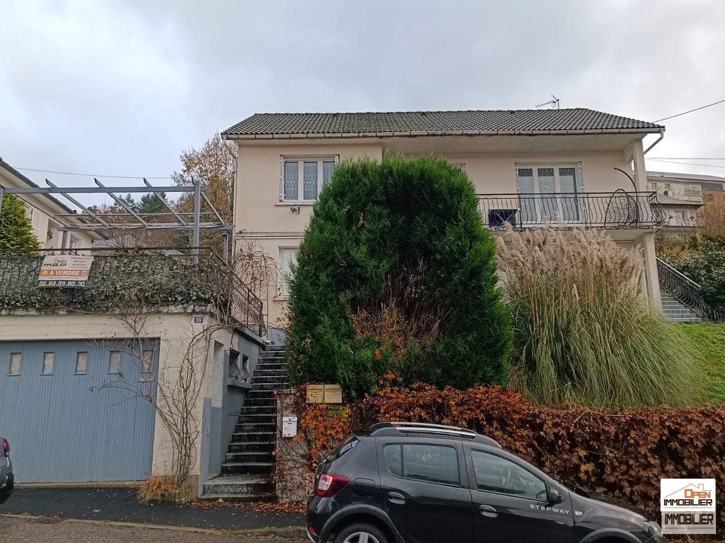 Immeuble comprenant 1 appartement T4, un appartement T3, un studio, terrasse et jardin 19000 Tulle