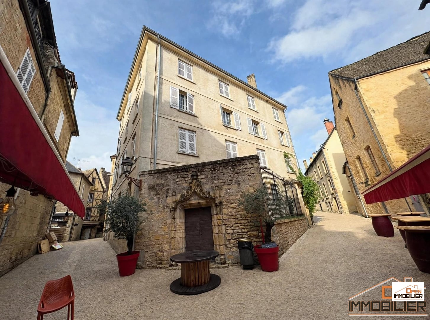 Appartement 3 pièces – 61,5m² – Cave & Grenier à Sarlat-la-Canéda