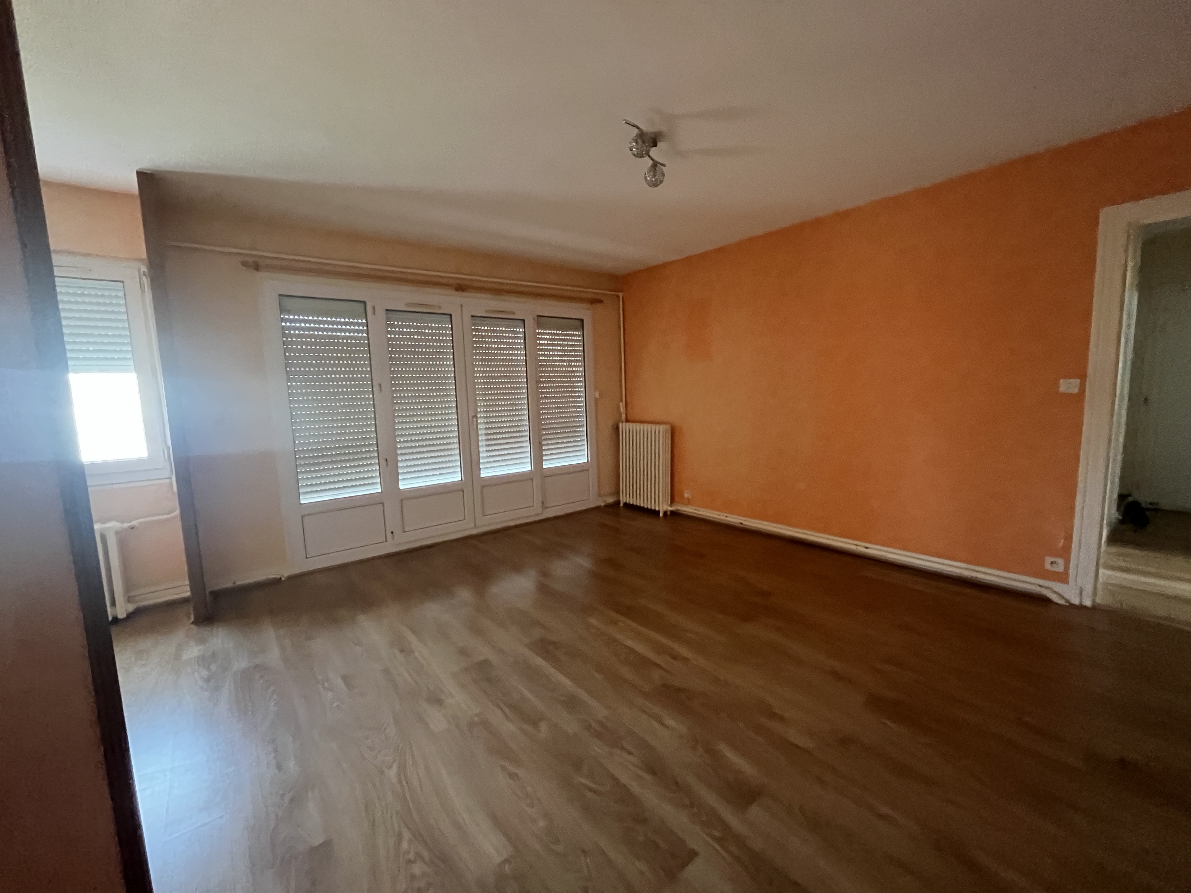 Appartement T3 d'environ 73 m² avec garage et parking – Confort et fonctionnalité au rendez-vous !