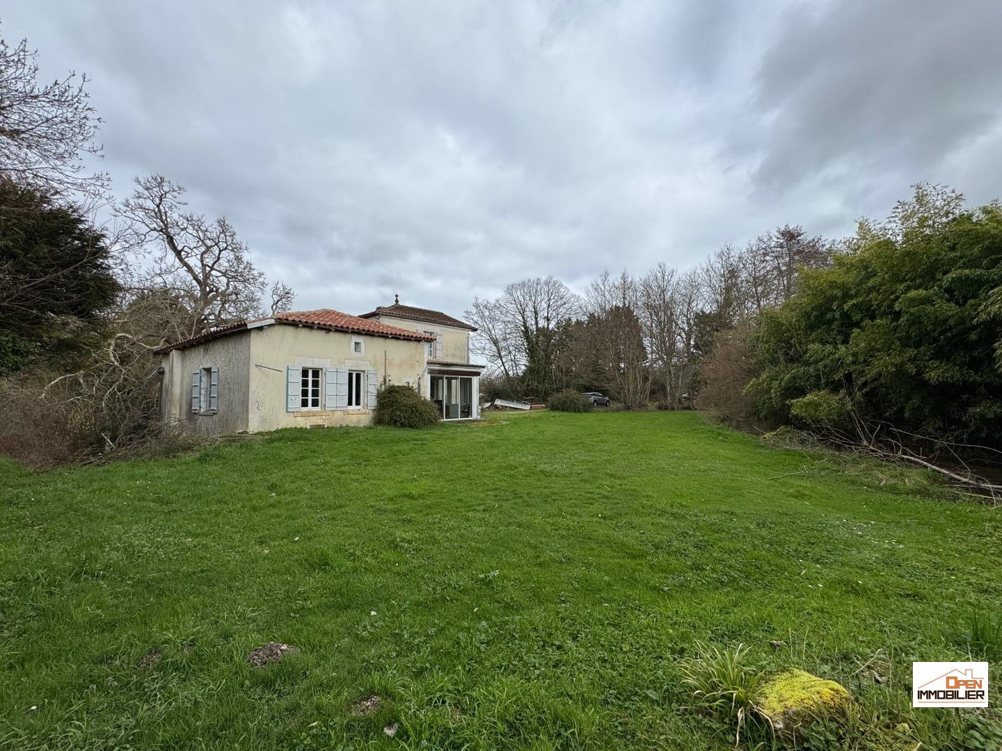 Maison 174 m² - Terrain 12 217 m²