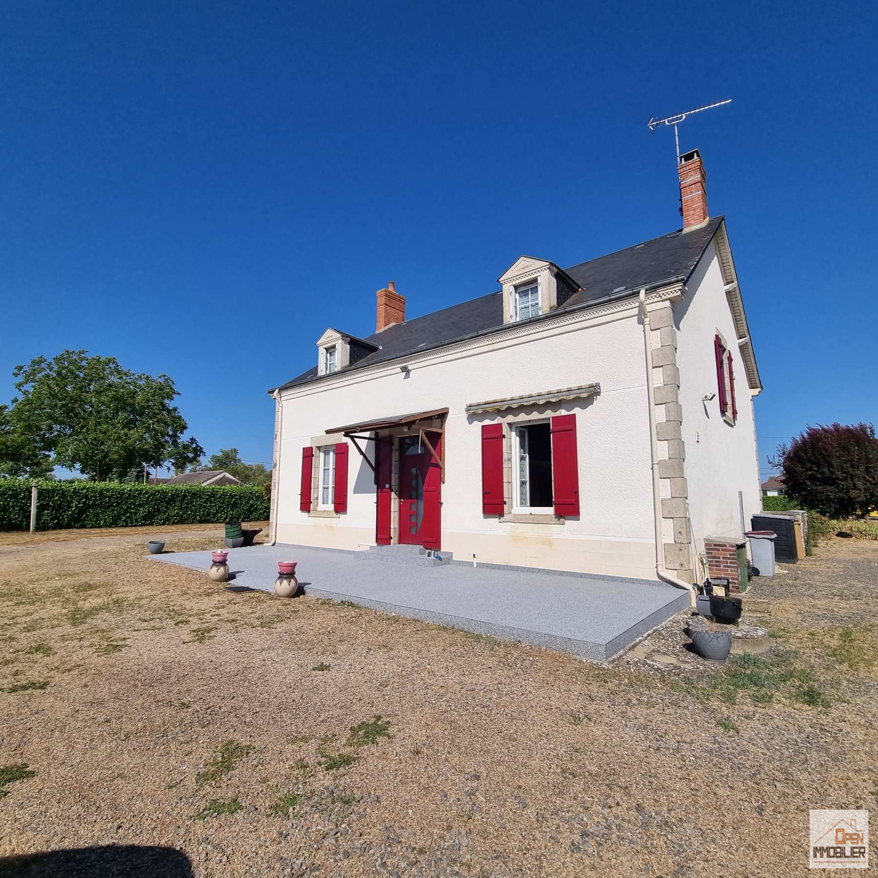 Propriété sur 7 655 m² - Montlevicq
