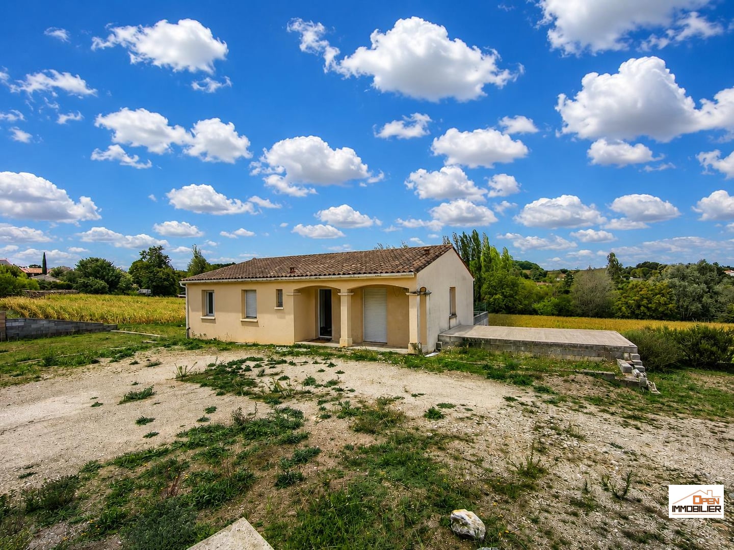 Maison T5 sur sous sol avec garage et grand terrain - Bouëx