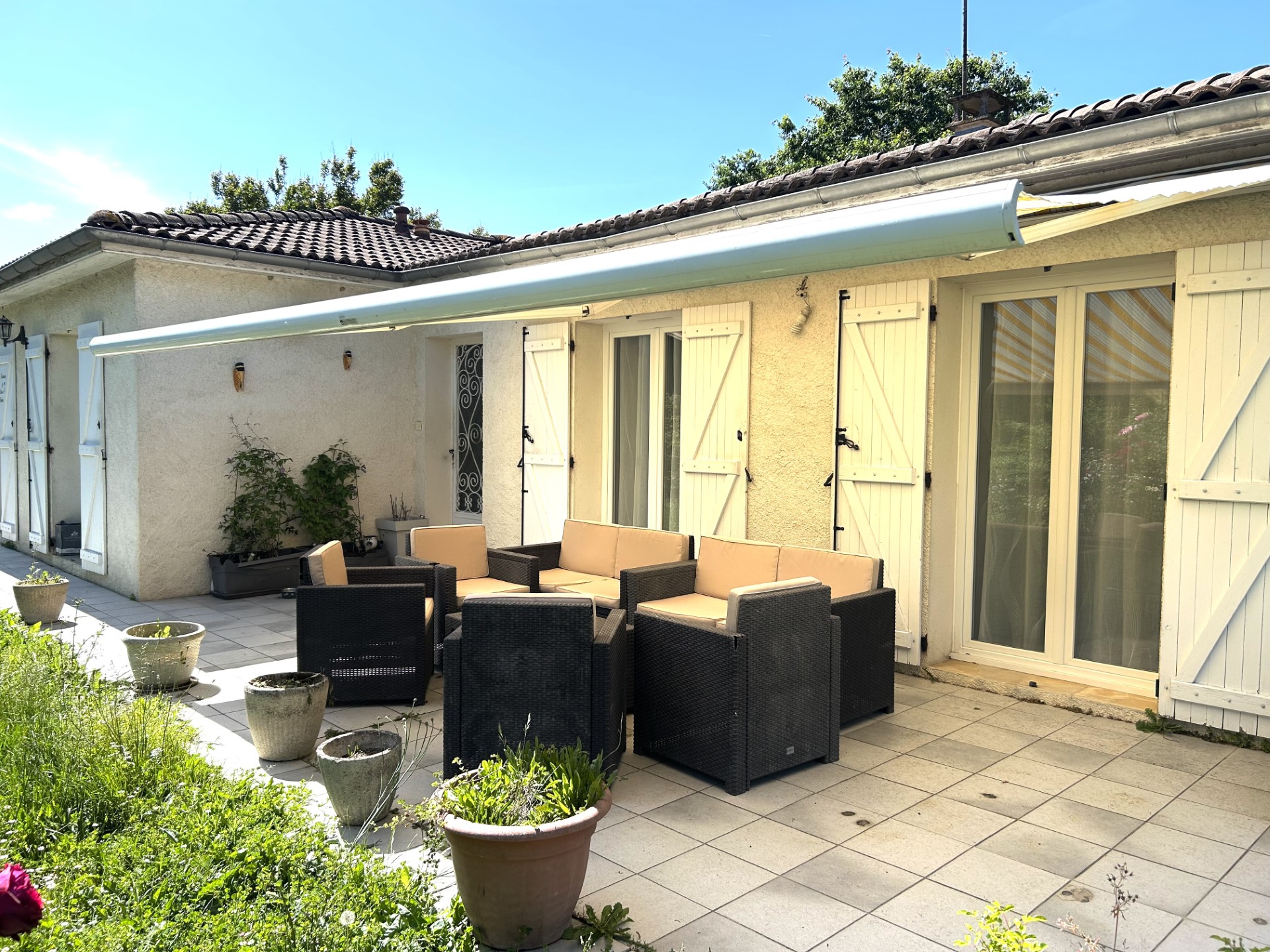 Villa dans parc arboré