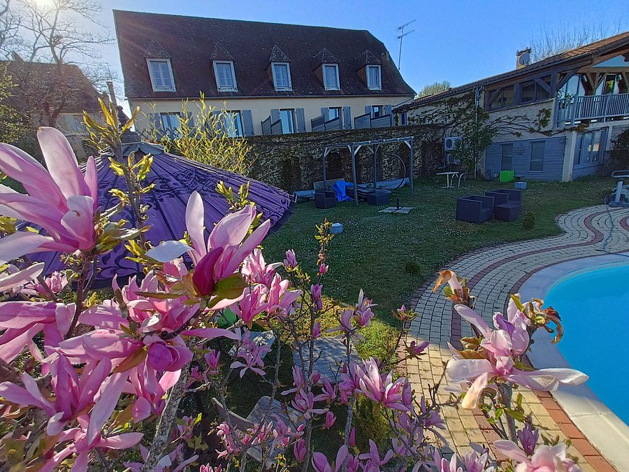 MAGNIFIQUE HÔTEL EN PERIGORD NOIR AU ALENTOUR DE SARLAT EN CAMPAGNE