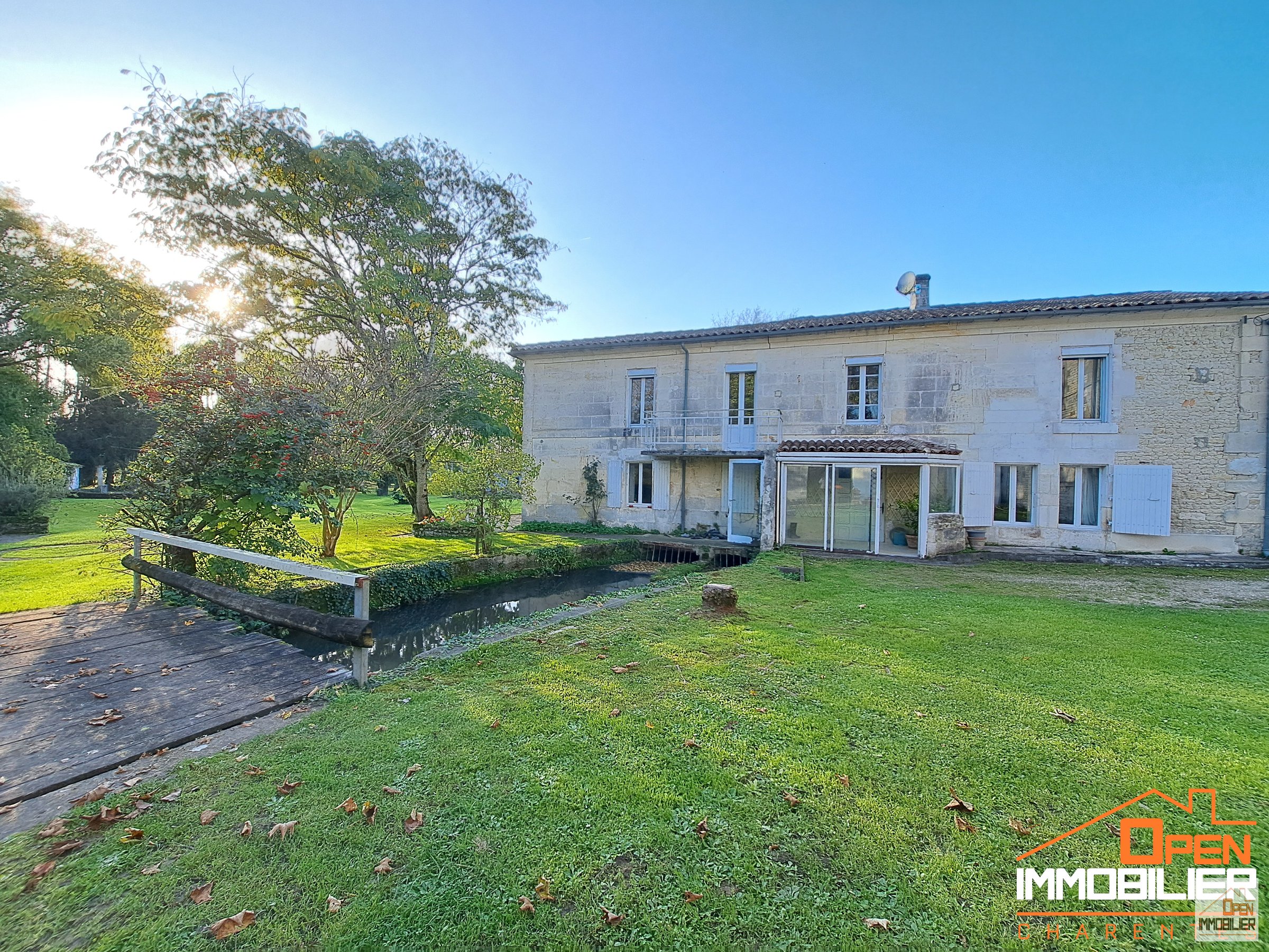 Ancien moulin du XVIIIe siècle - 175 m² - 7 pièces