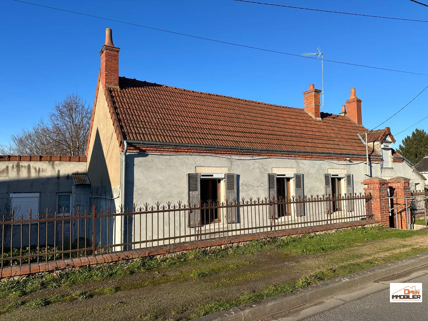Maison sur 8000 m2 de terrain