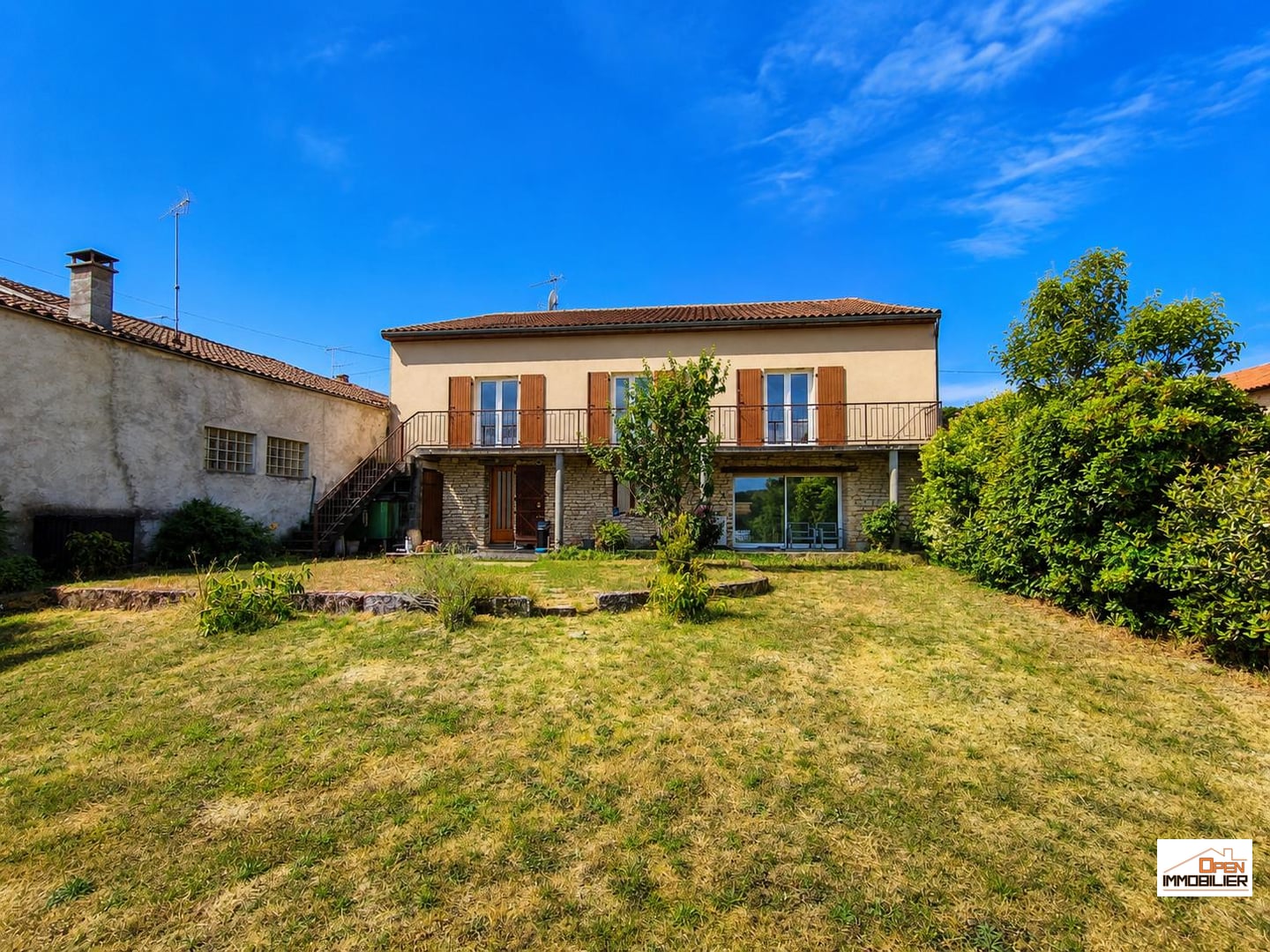 Maison T5 avec garage double et jardin