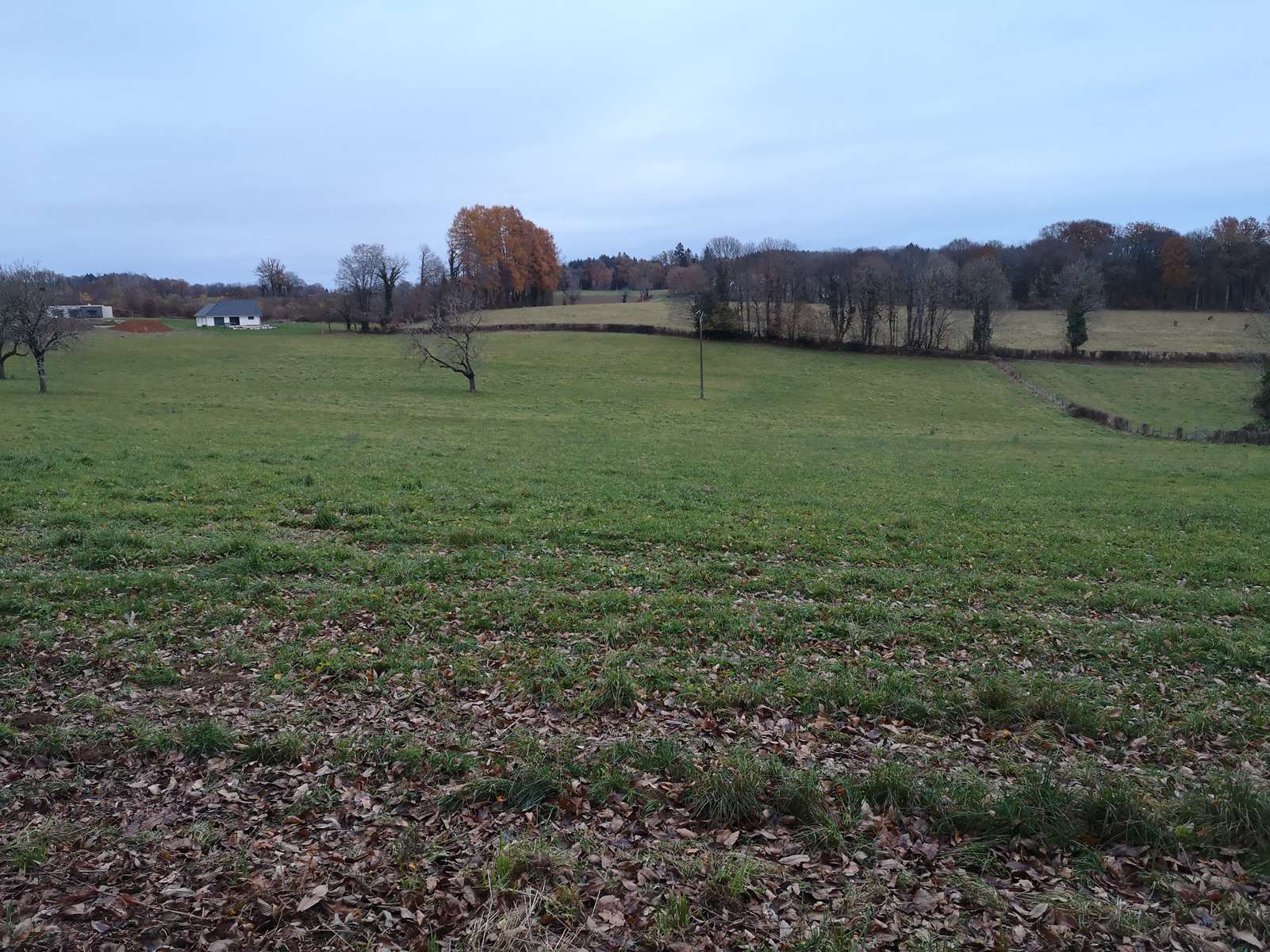 Terrain constructible d&rsquo;environ 2683 m²