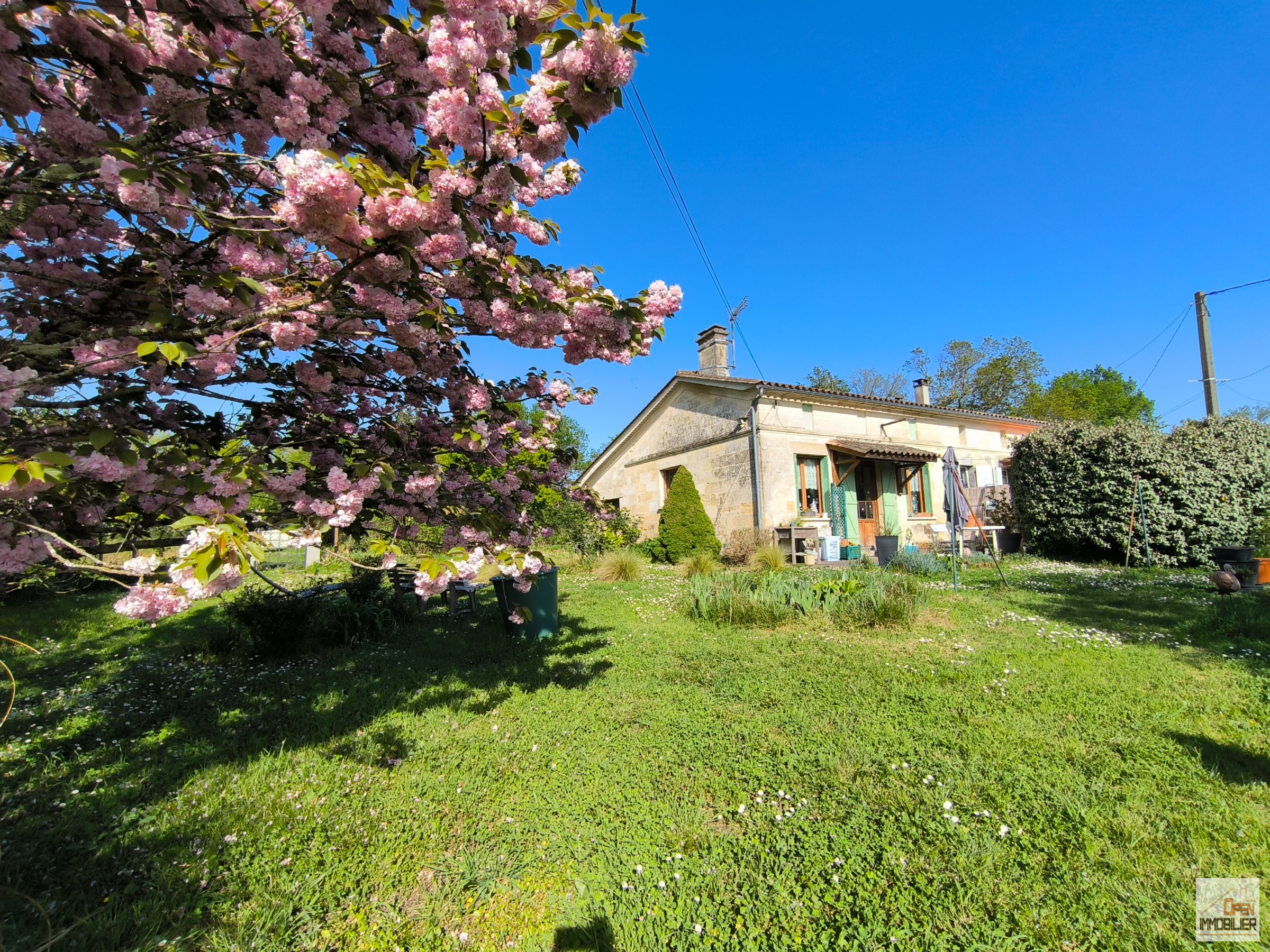 Maison en pierre louée