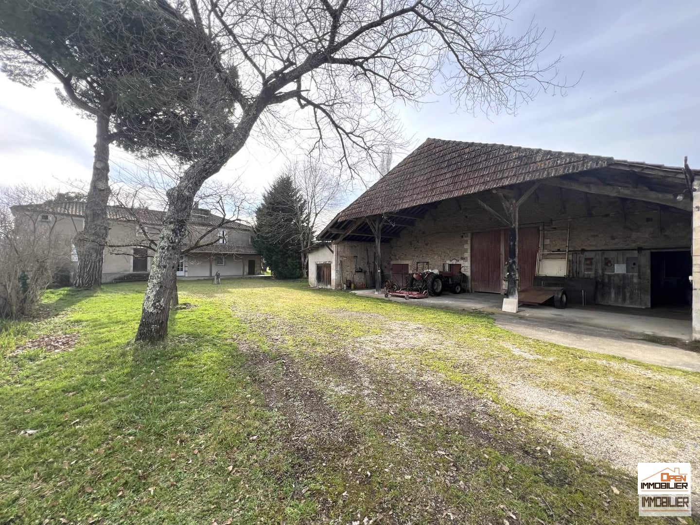 Maison pierre T6 avec grange et dépendances - 47140 Penne d'Agenais