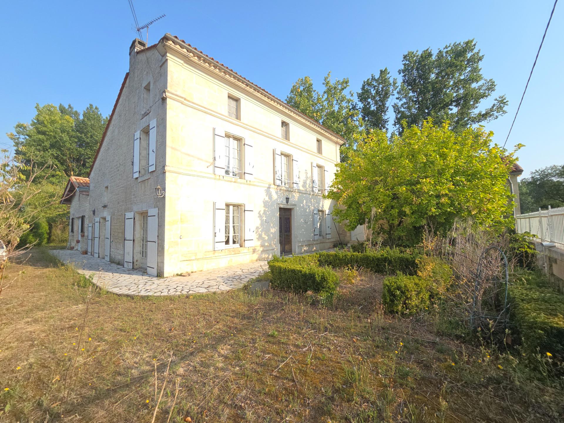 MAISON CHARENTAISE