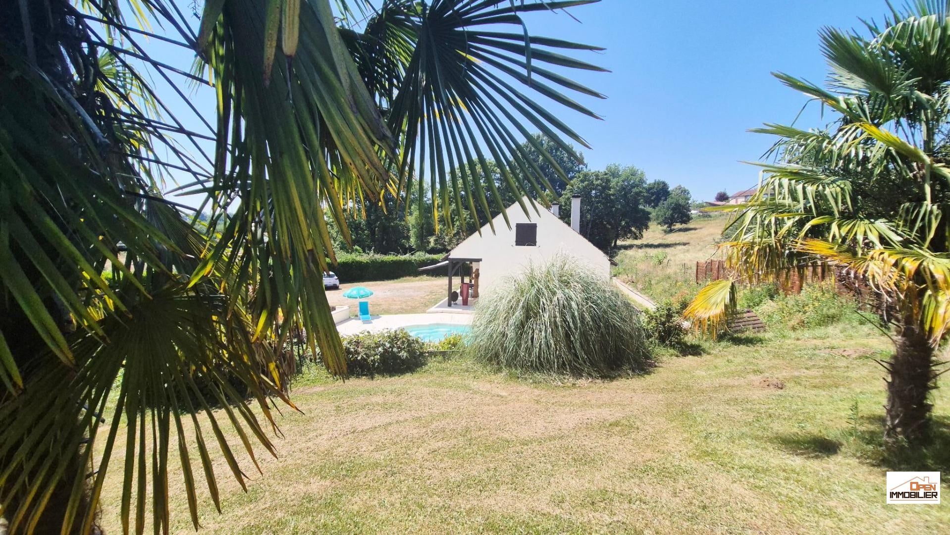 Offre exceptionnelle pour cette Belle maison en Périgord Noir avec source, piscine et joli de terrain Proche Sarlat