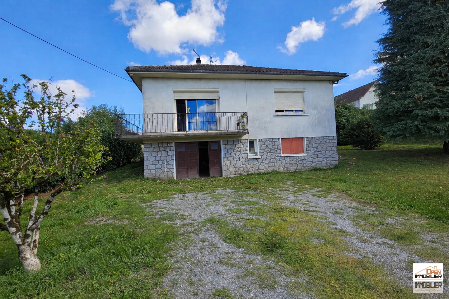 Maison sur sous-sol total avec locataire