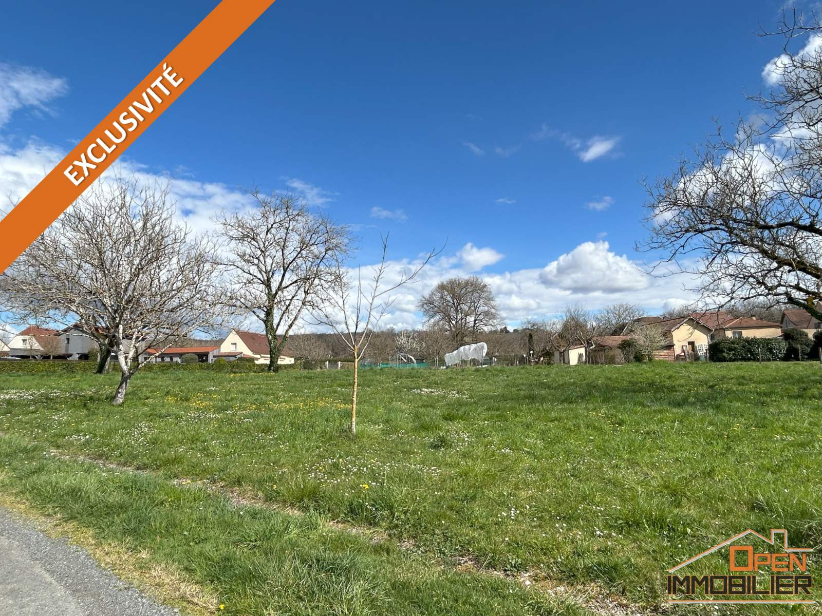 Terrain à bâtir viabilisé 1 127m²