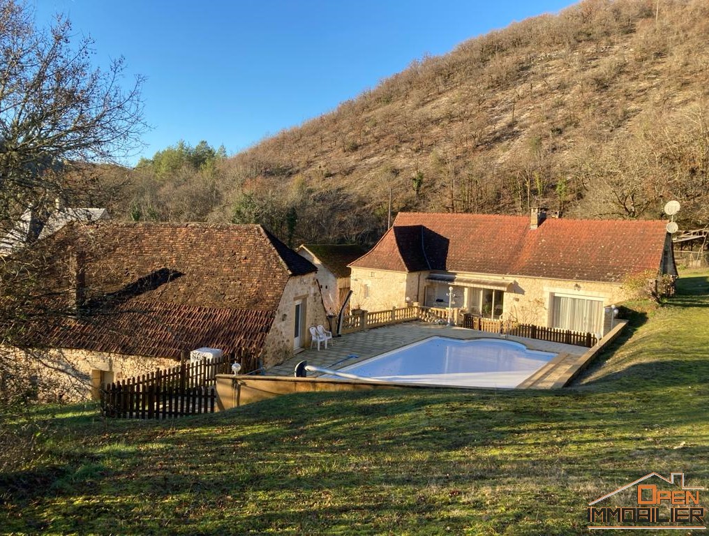 Maison 127m²-Piscine-Dépendances-Terrain 9 000m²