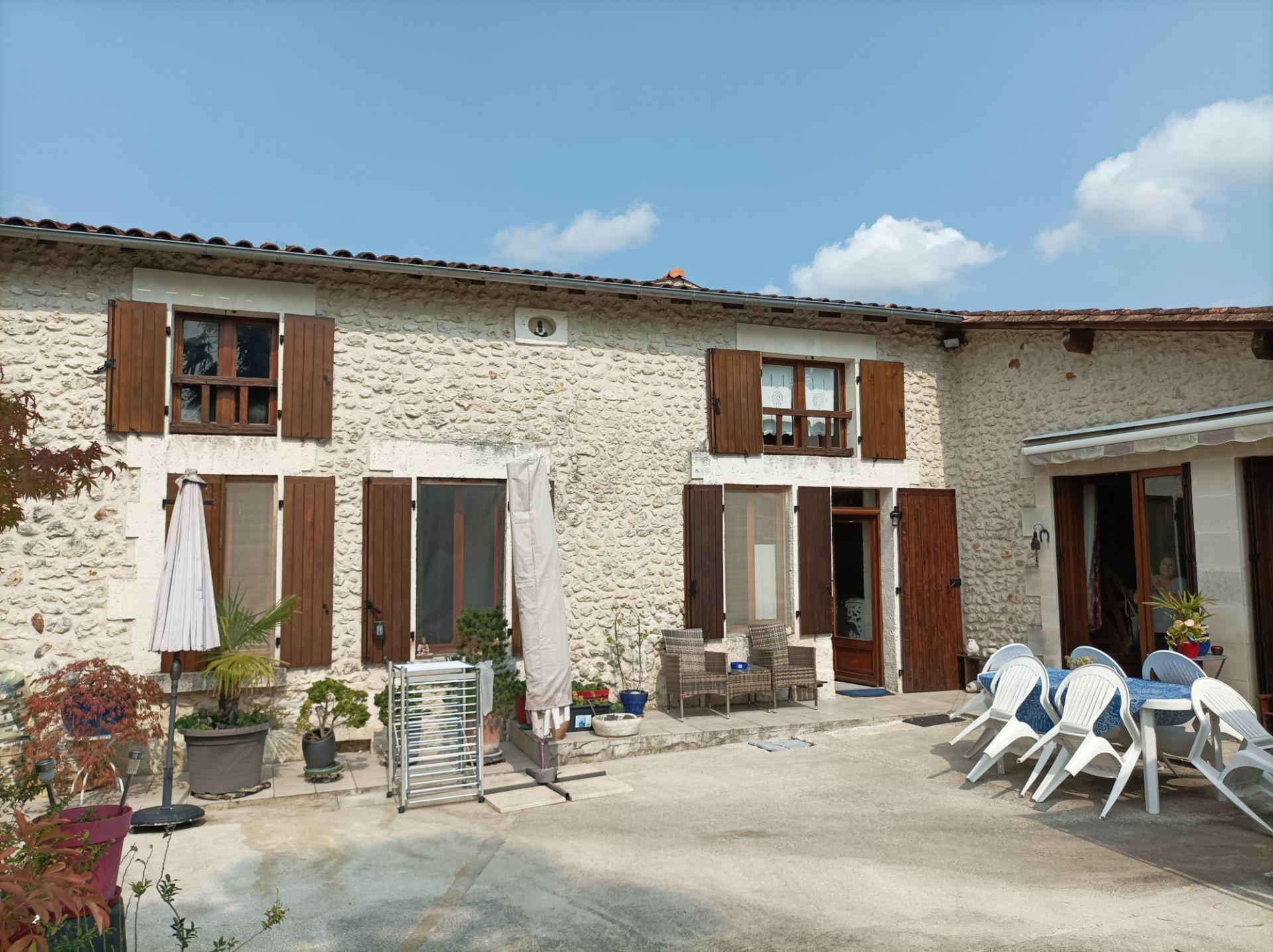 Maison ville, 4100 m² terrain