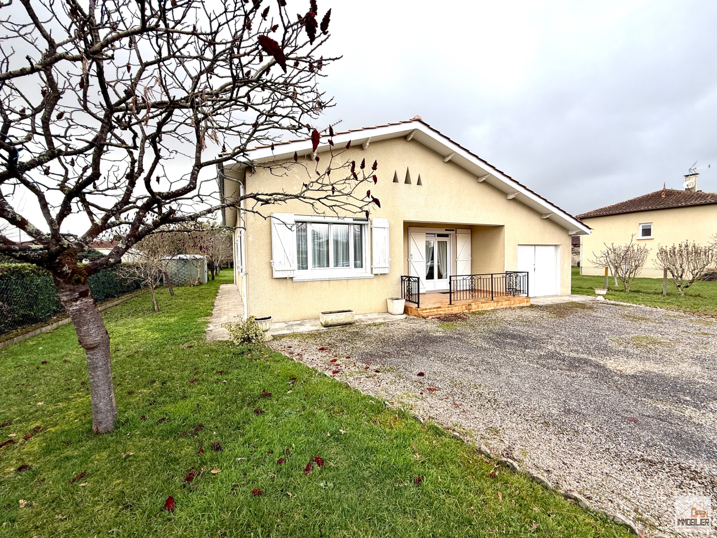 Maison T3 avec garage et jardin à Bias