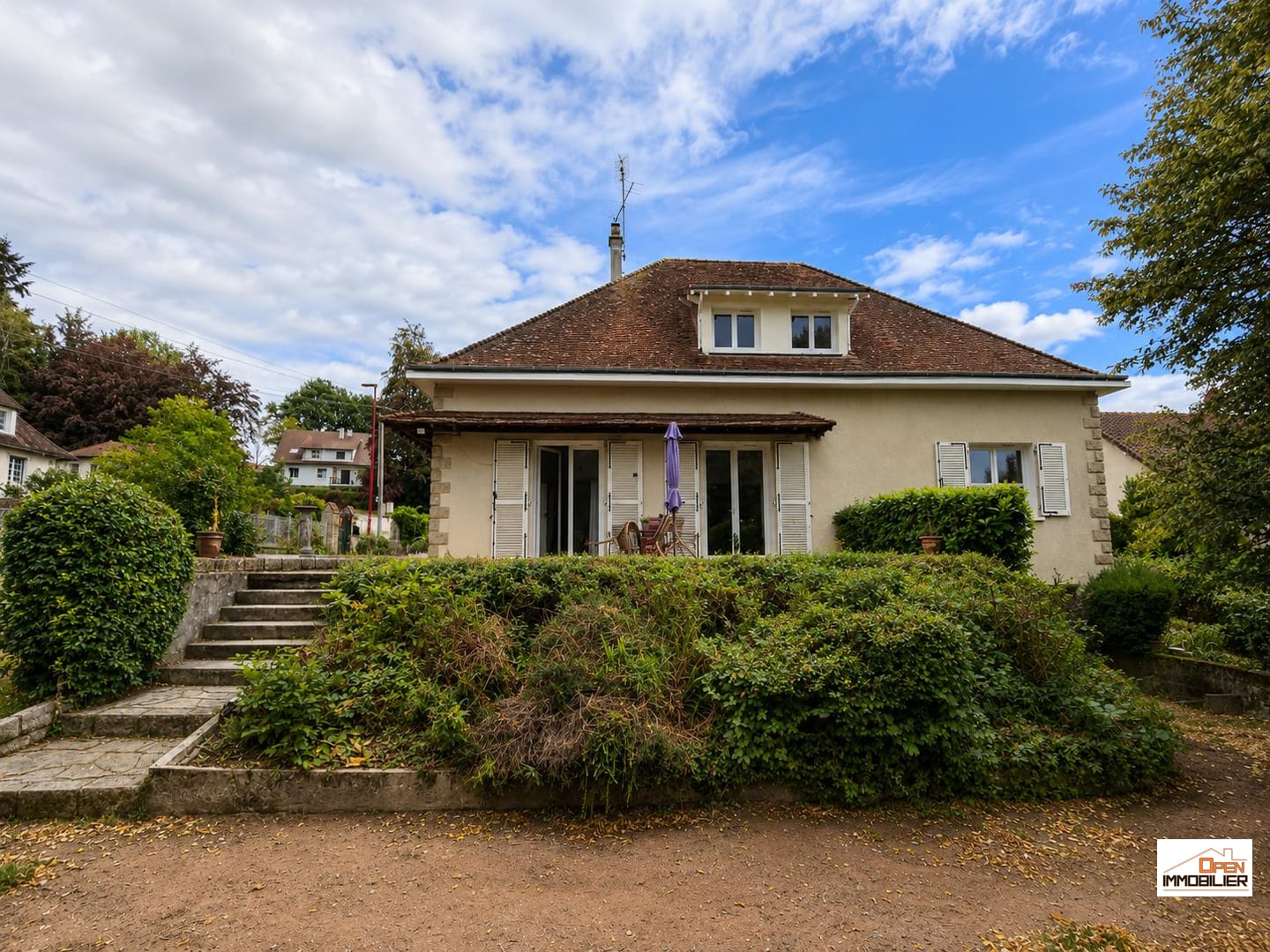 Maison sur sous-sol total - Châteauneuf-la-Forêt