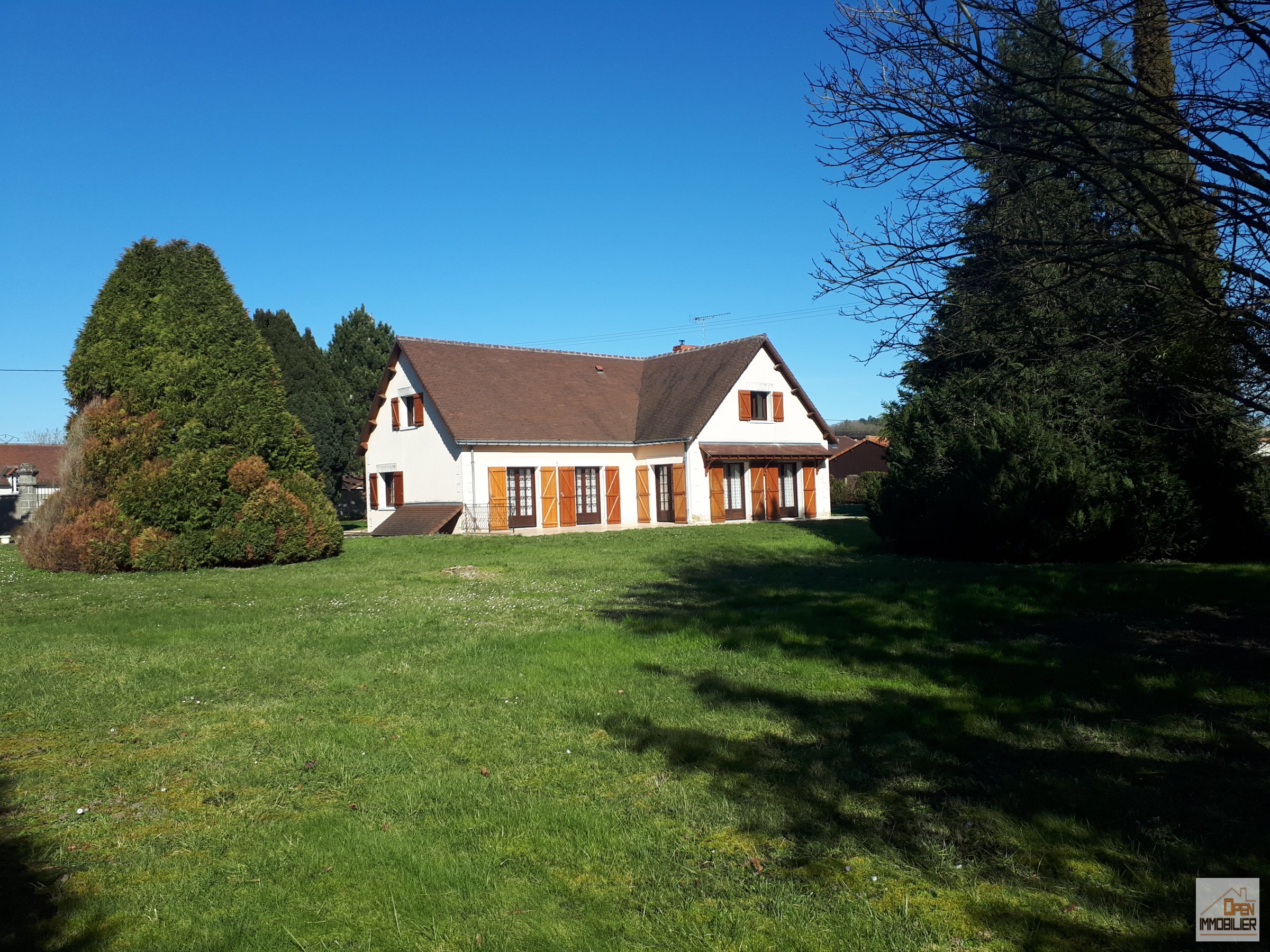 Très belle maison 7p 6chs et hangar de 182m2