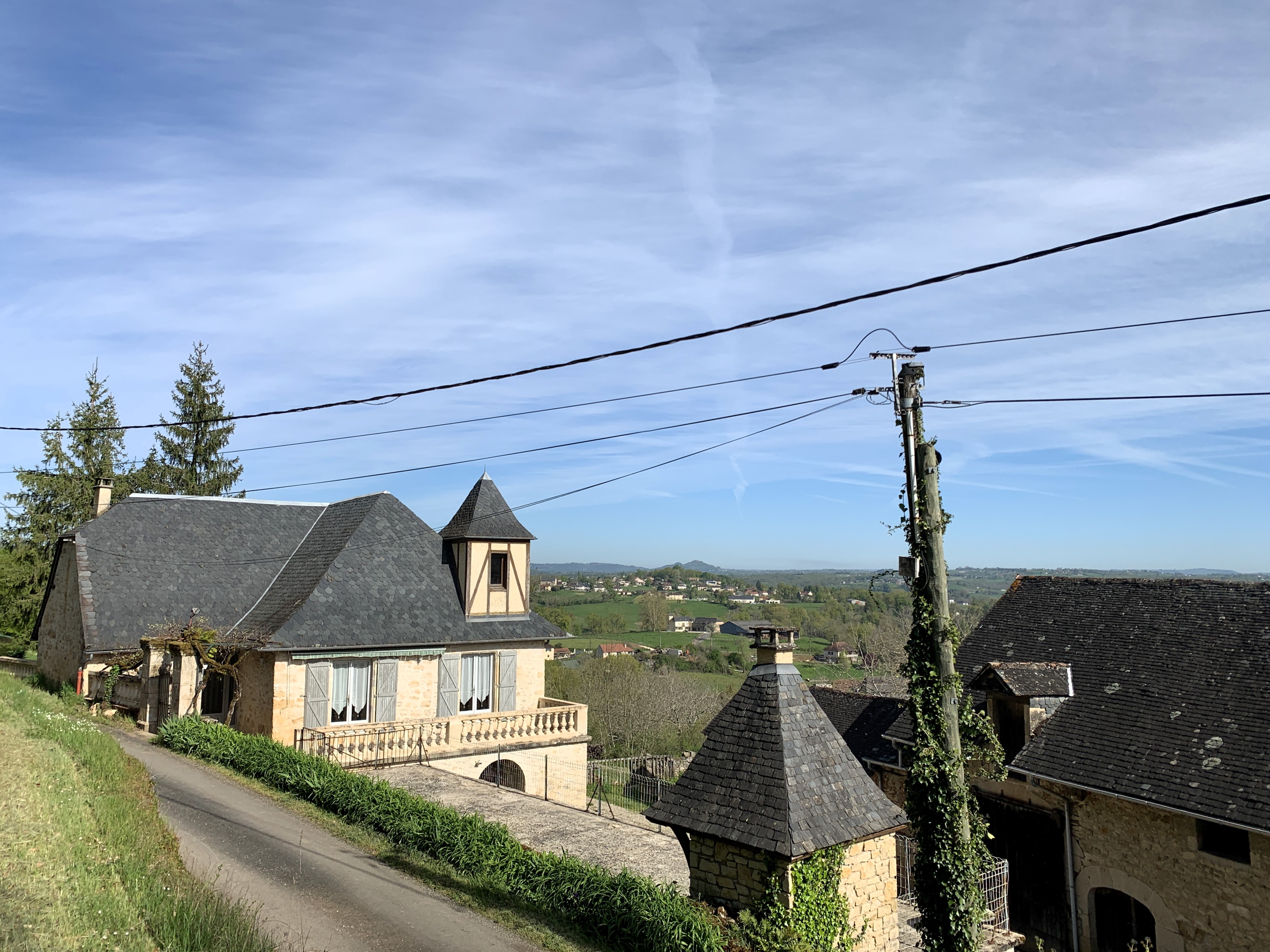 Maison avec grange et terrain