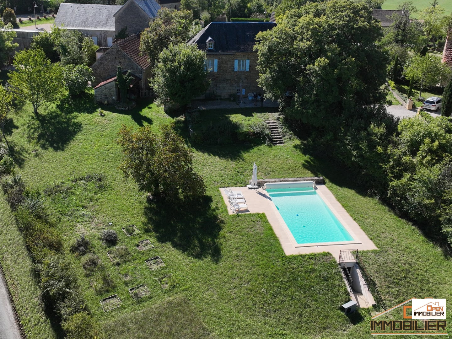 Propriété en pierre - 280m² - 11 pièces - Piscine