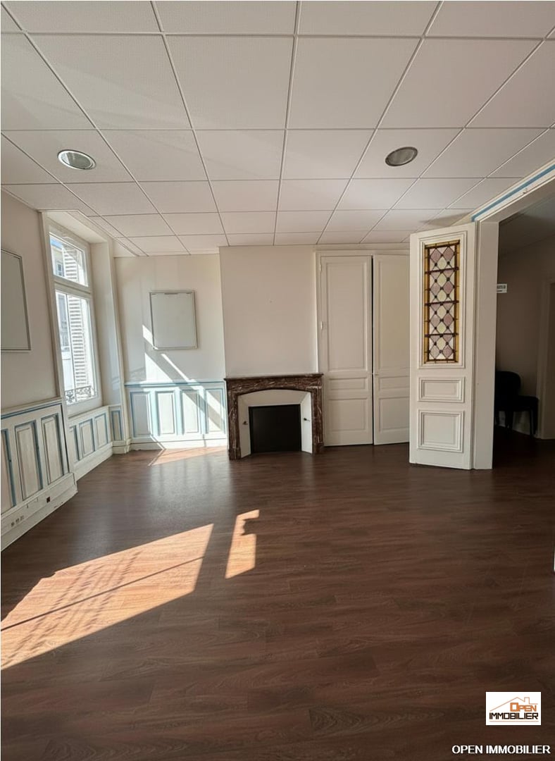 Local Commercial de 120 m² — Emplacement N°1 Cours Jourdan