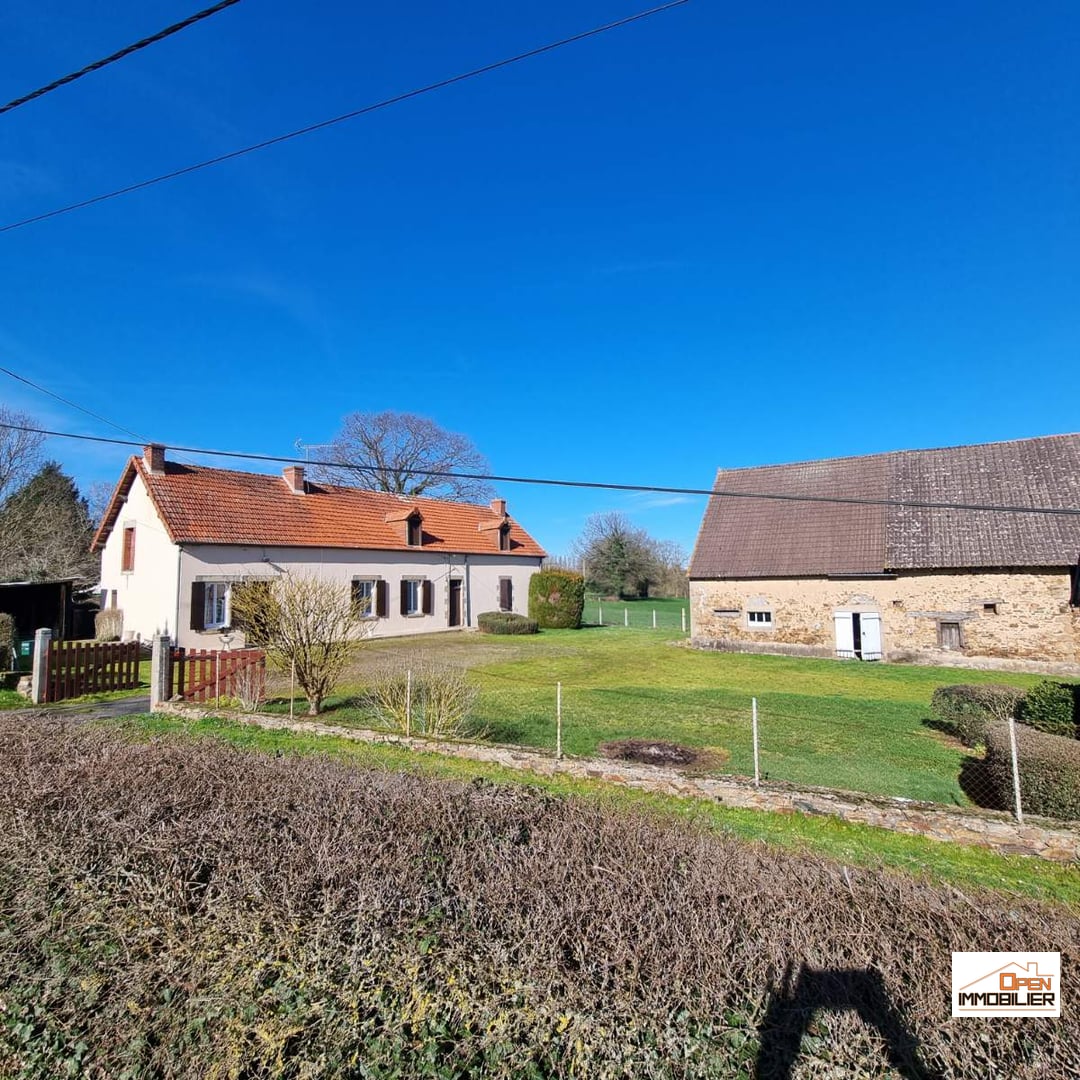 Ancien corps de ferme dans petit hameau calme !