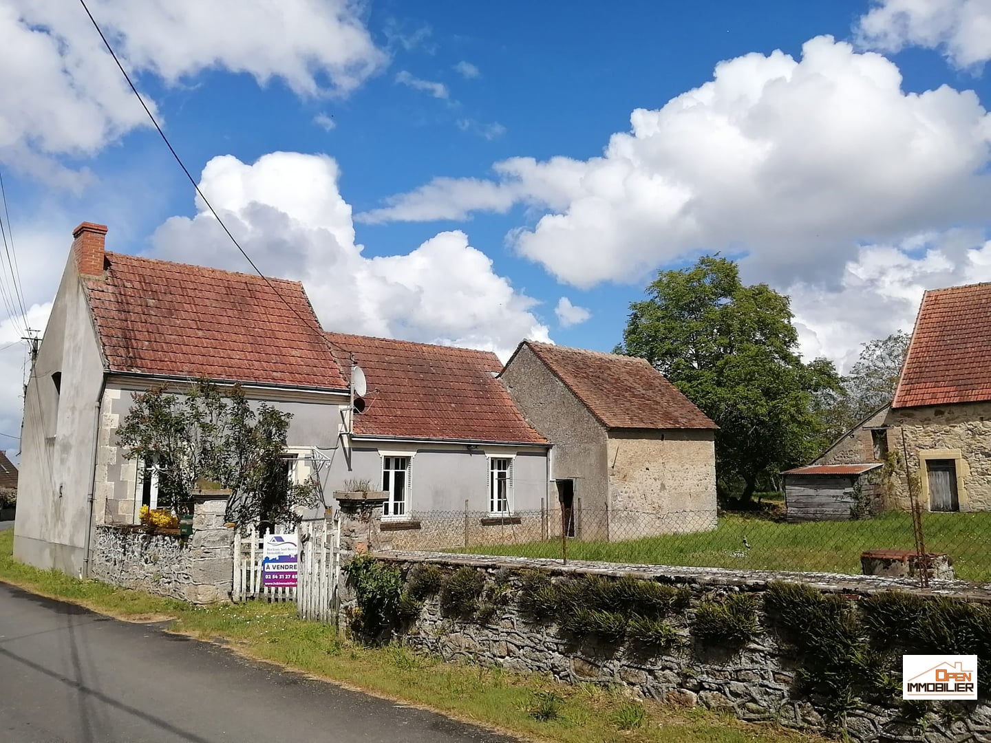 Ancien corps de ferme sur plus d&rsquo;un hectare !