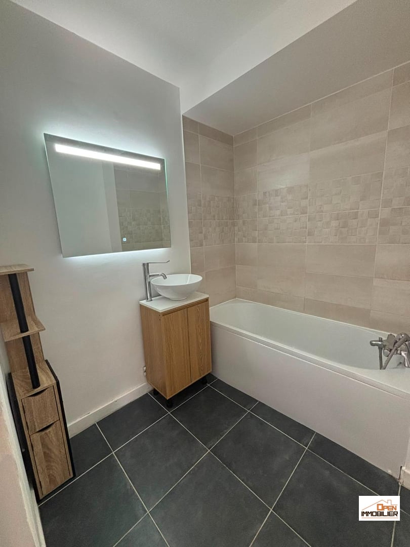 Bel appartement T3 avec balcon et cave – Limoges