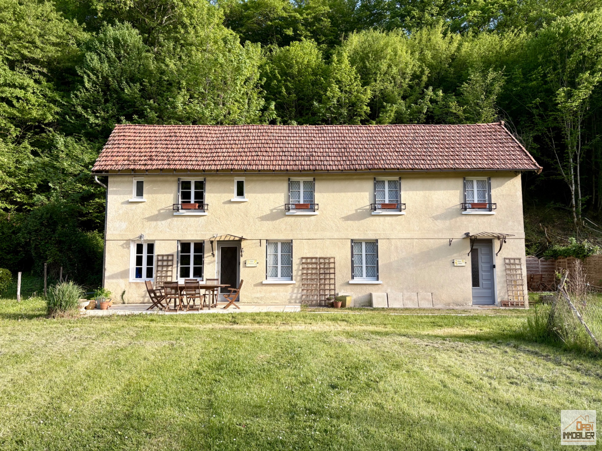 Ensemble immobilier avec piscine – 2 gîtes ou maison d’habitation – Périgord Noir