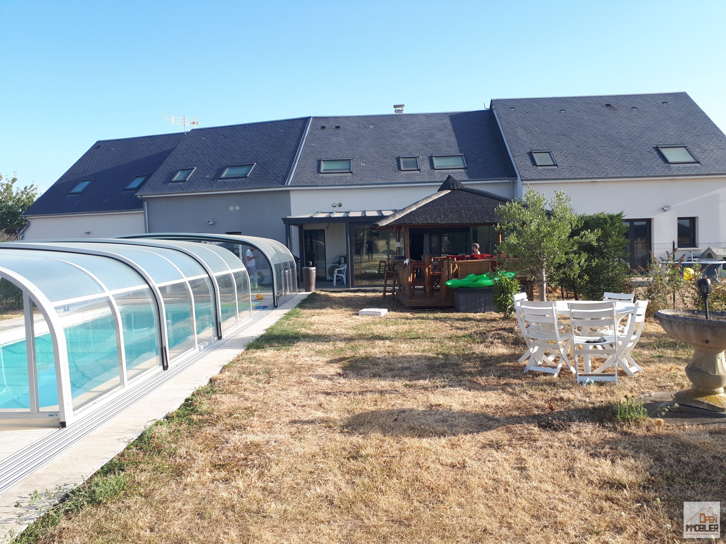 Maison avec jardin et picsine - Noyant-de-Touraine