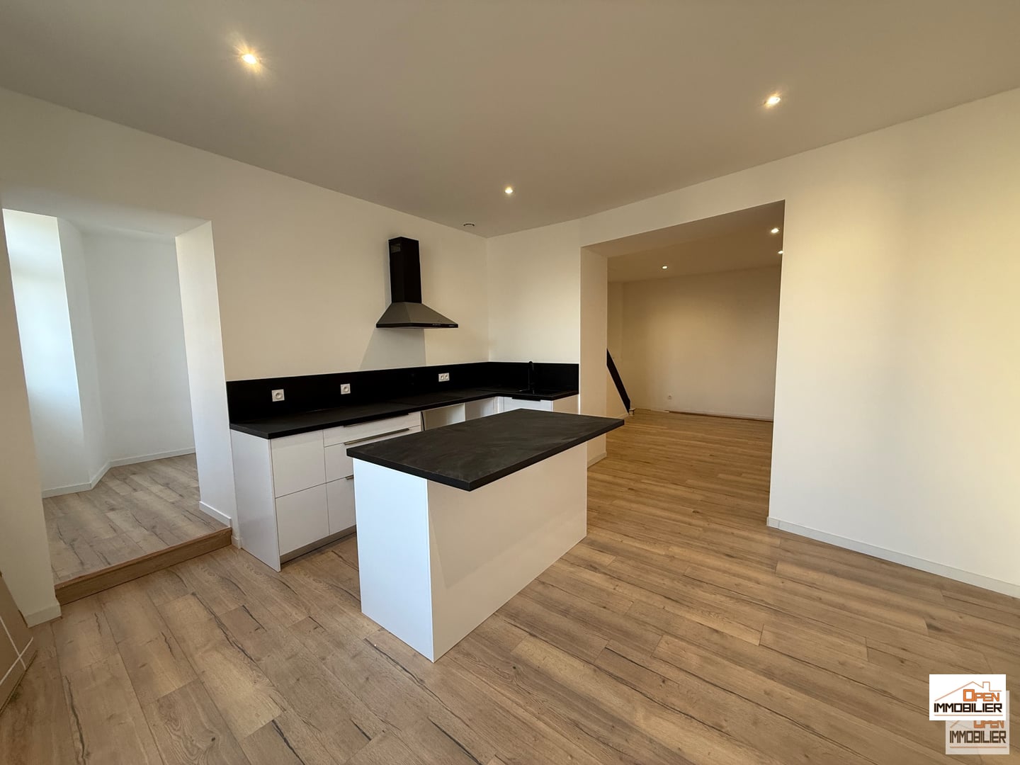 Appartement T4 Triplex rénové à Villeneuve Quartier Eysses