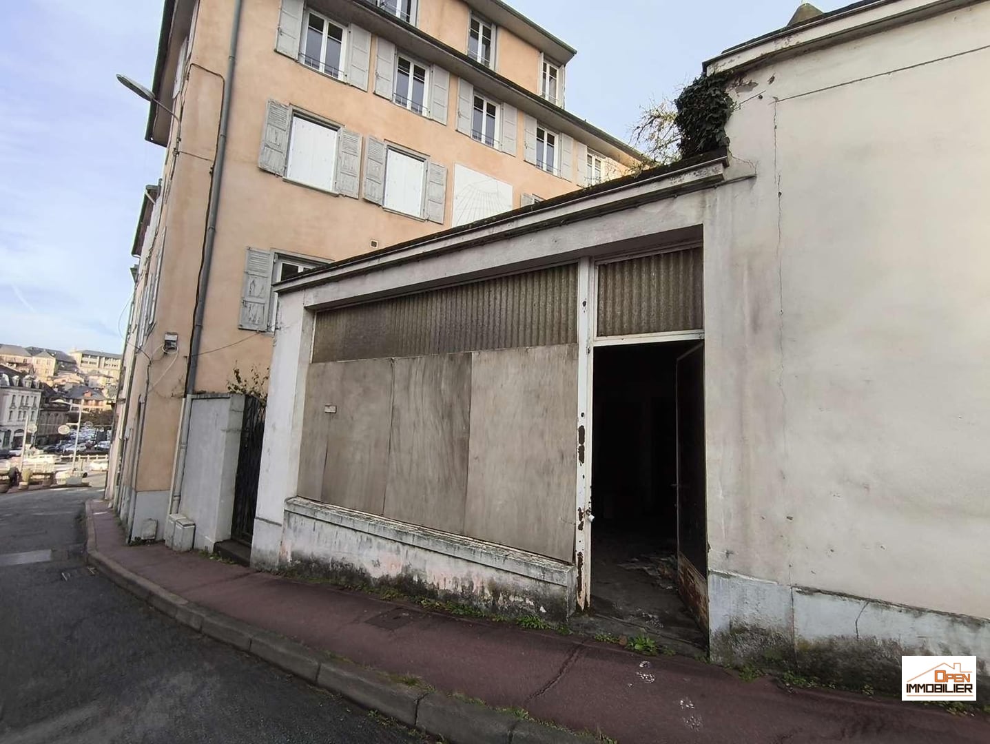 À vendre – Local commercial / professionnel à rénover – Centre-ville de Tulle