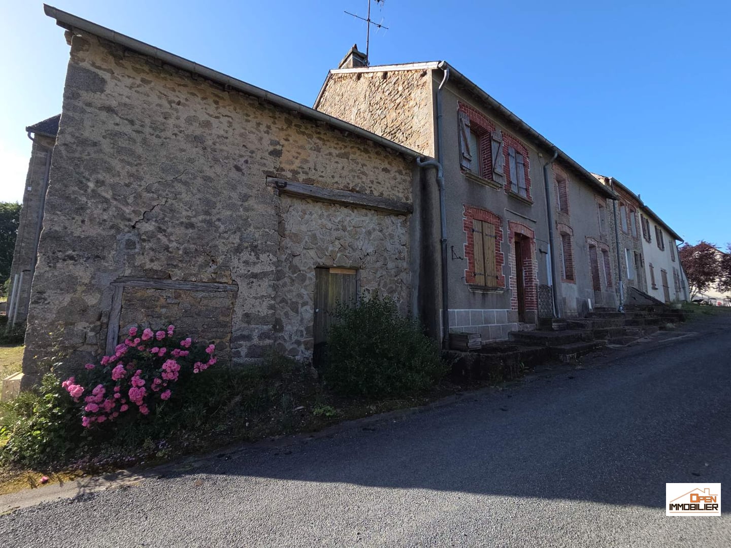 Maison d&rsquo;habitation avec2 terrains non attenants