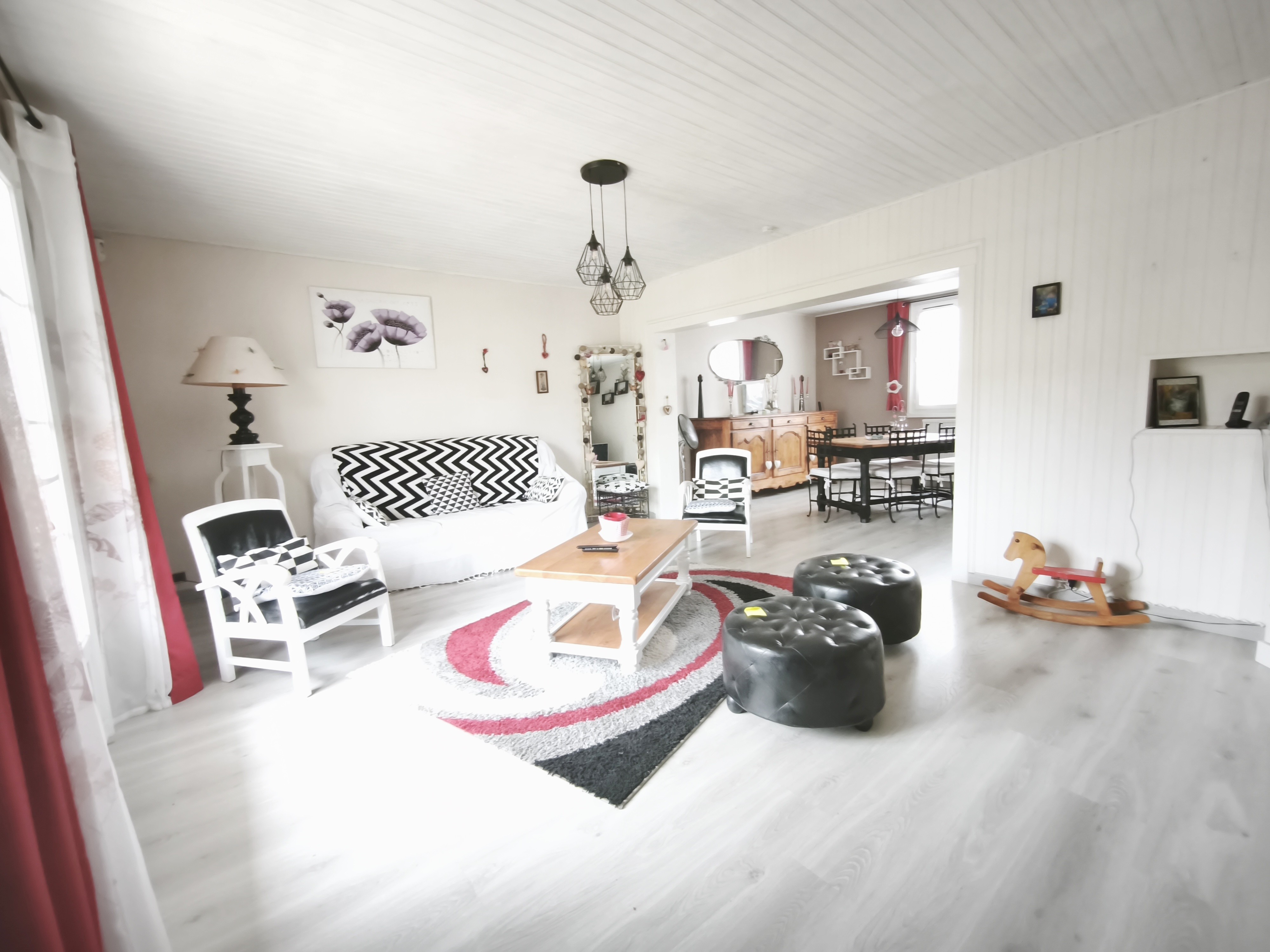 Maison T5 sur sous sol semi enterré - Photo 2