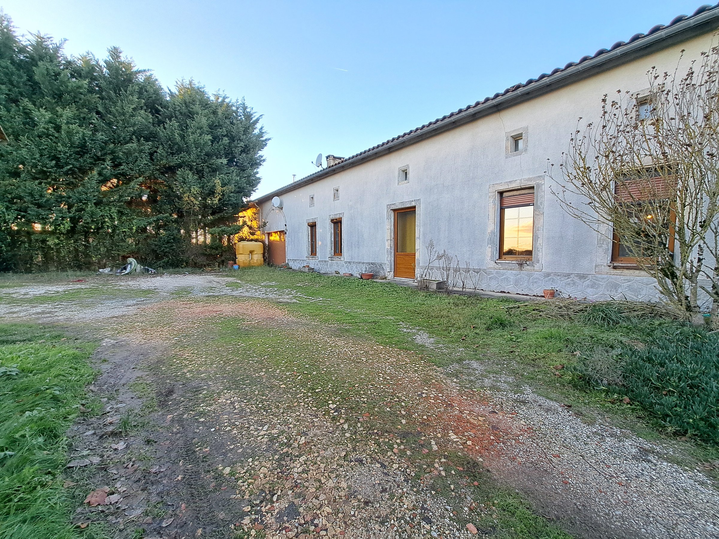 Photo 16 - Maison avec garage attenant, véranda et grange – 175 m² – 6 pièces
