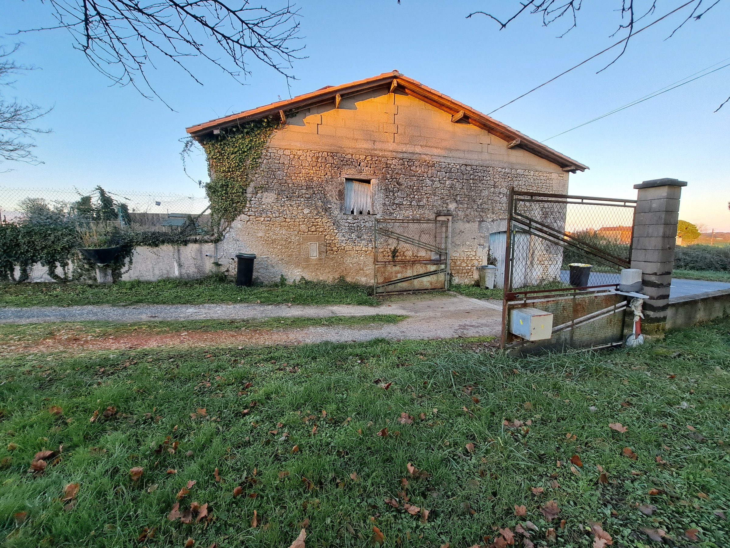 Photo 18 - Maison avec garage attenant, véranda et grange – 175 m² – 6 pièces