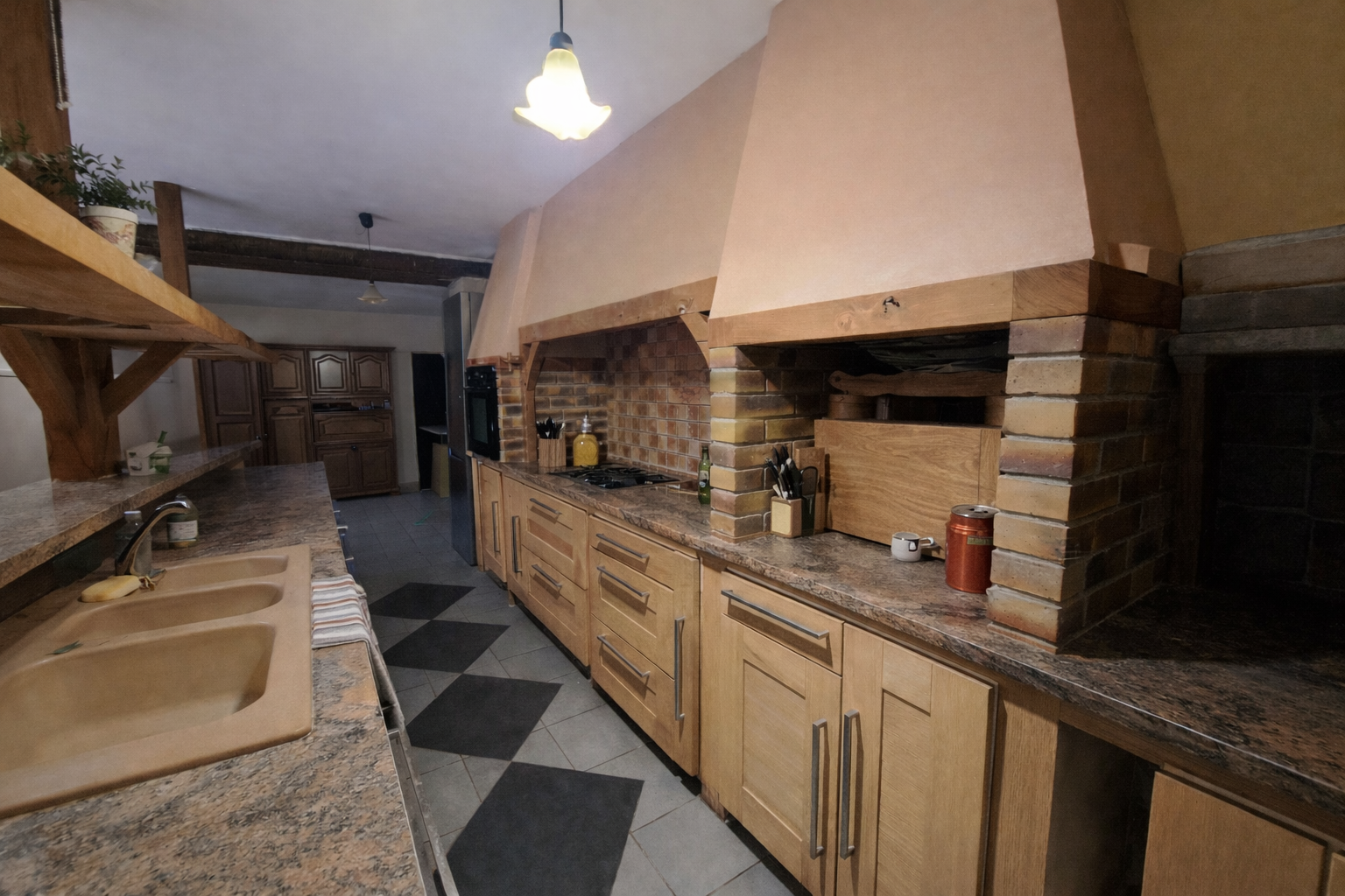 Photo 4 - Maison avec garage attenant, véranda et grange – 175 m² – 6 pièces