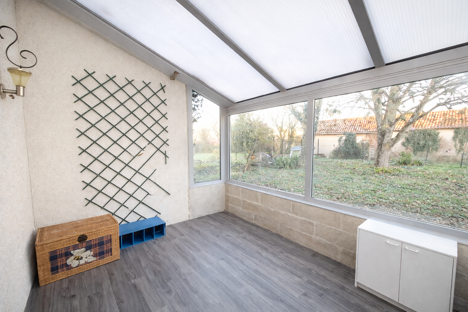 Maison avec garage attenant, véranda et grange - 175 m² - 6 pièces - Photo 3