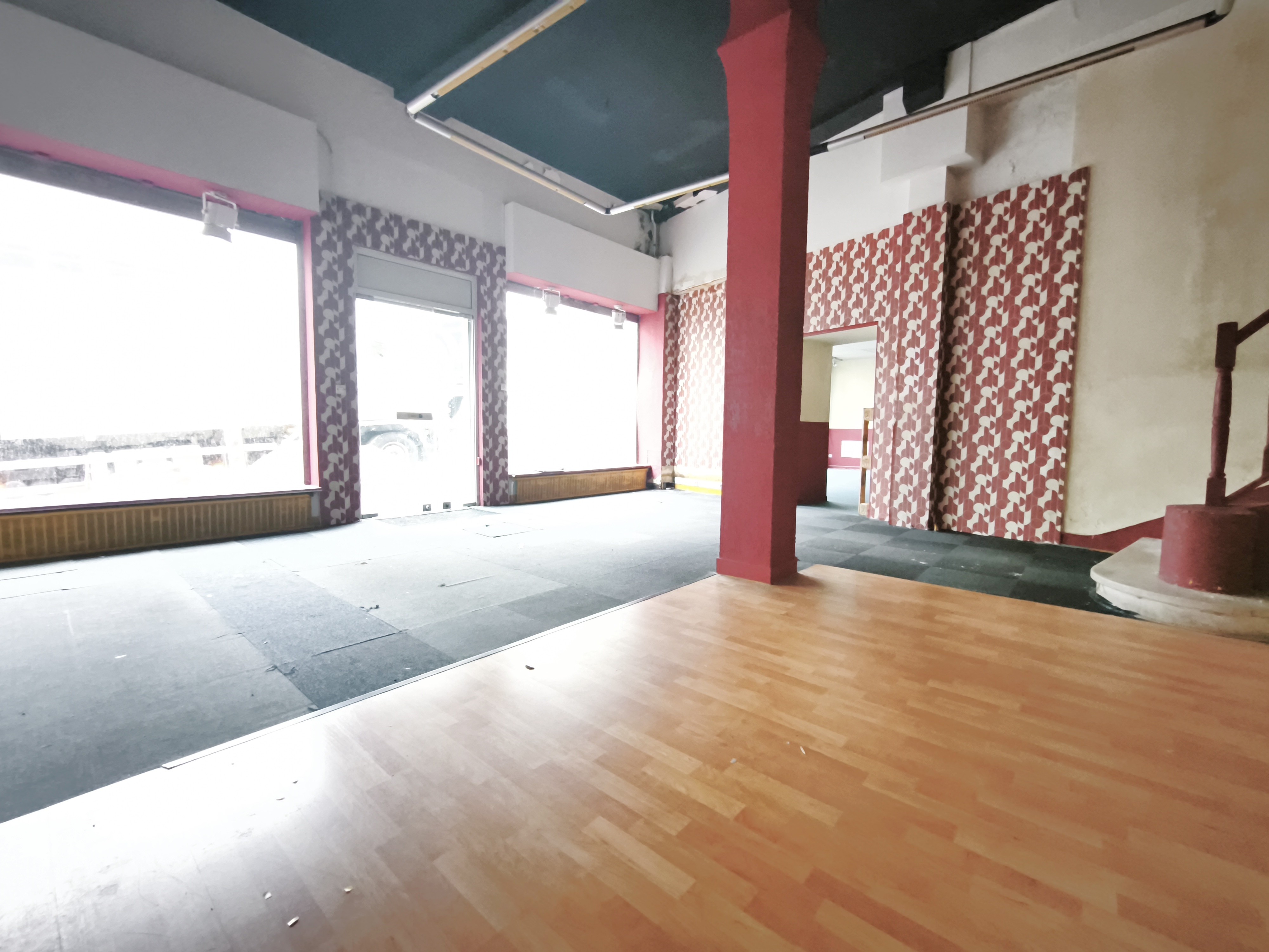 Photo 4 - Immeuble
