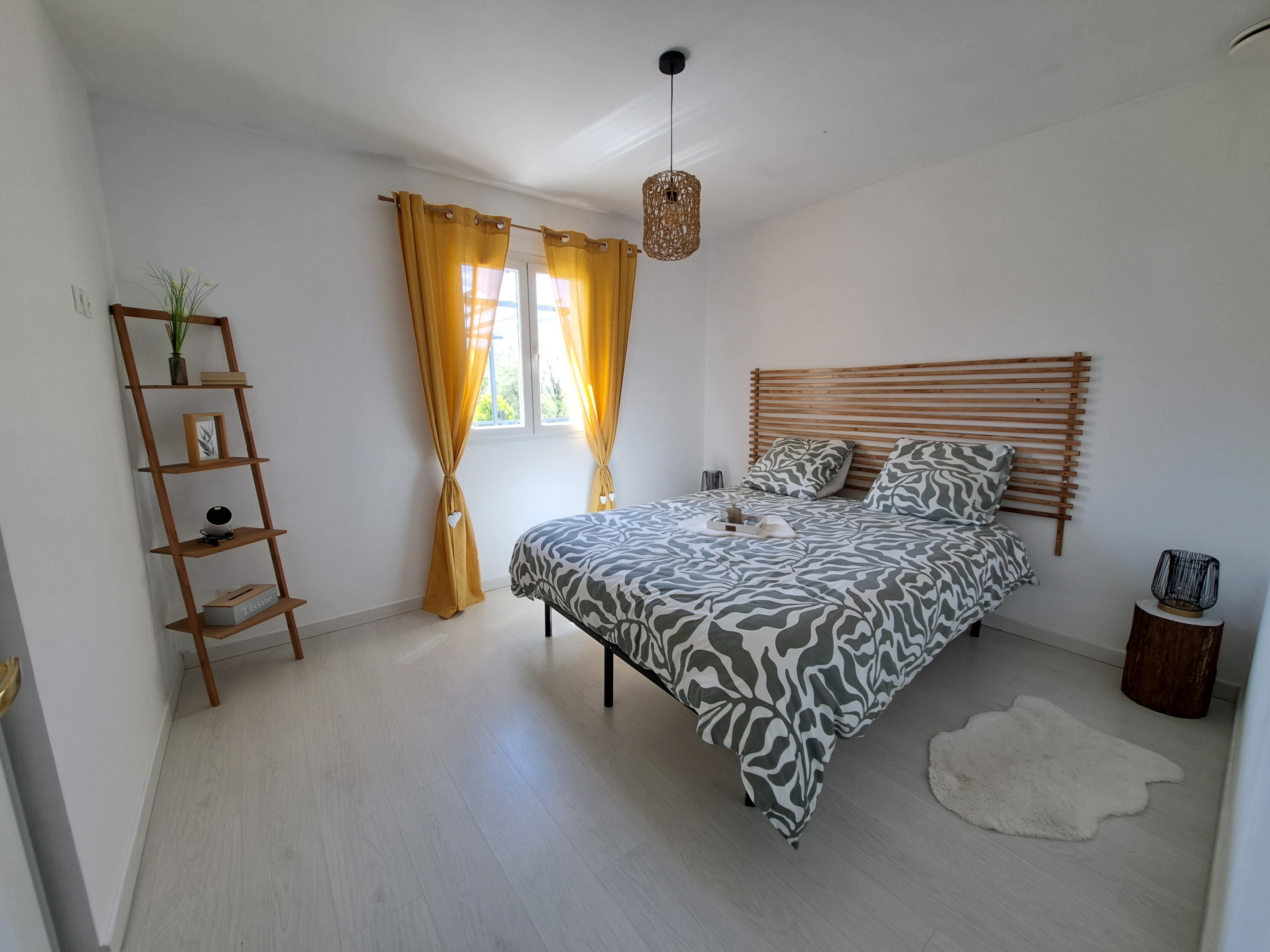 Photo 6 - Maison avec double garage, piscine et jardin clos – 122 m² – 5 pièces