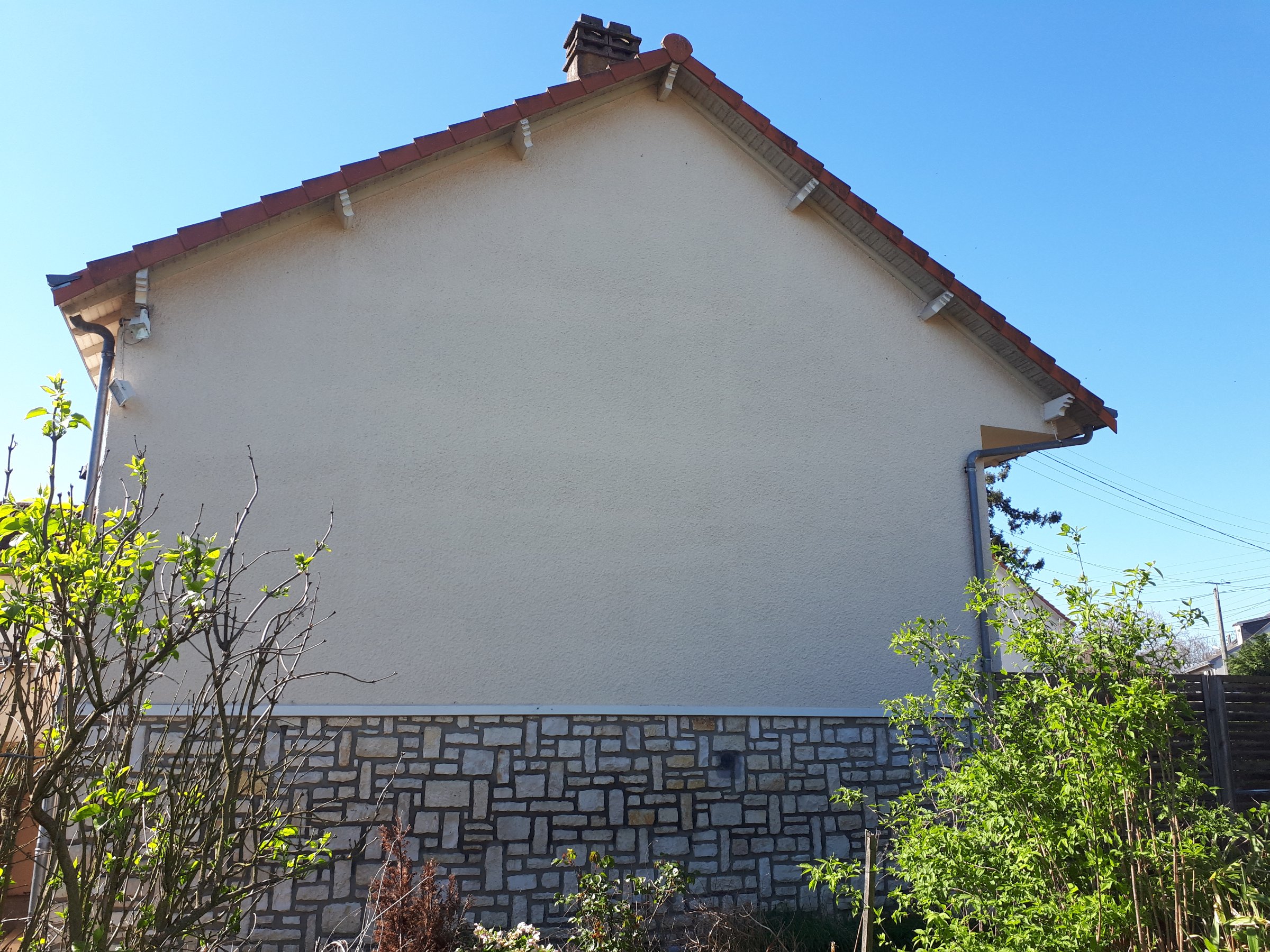 Photo 4 - Agréable maison sur sous-sol avec joli jardin clos et arboré avec cabanon