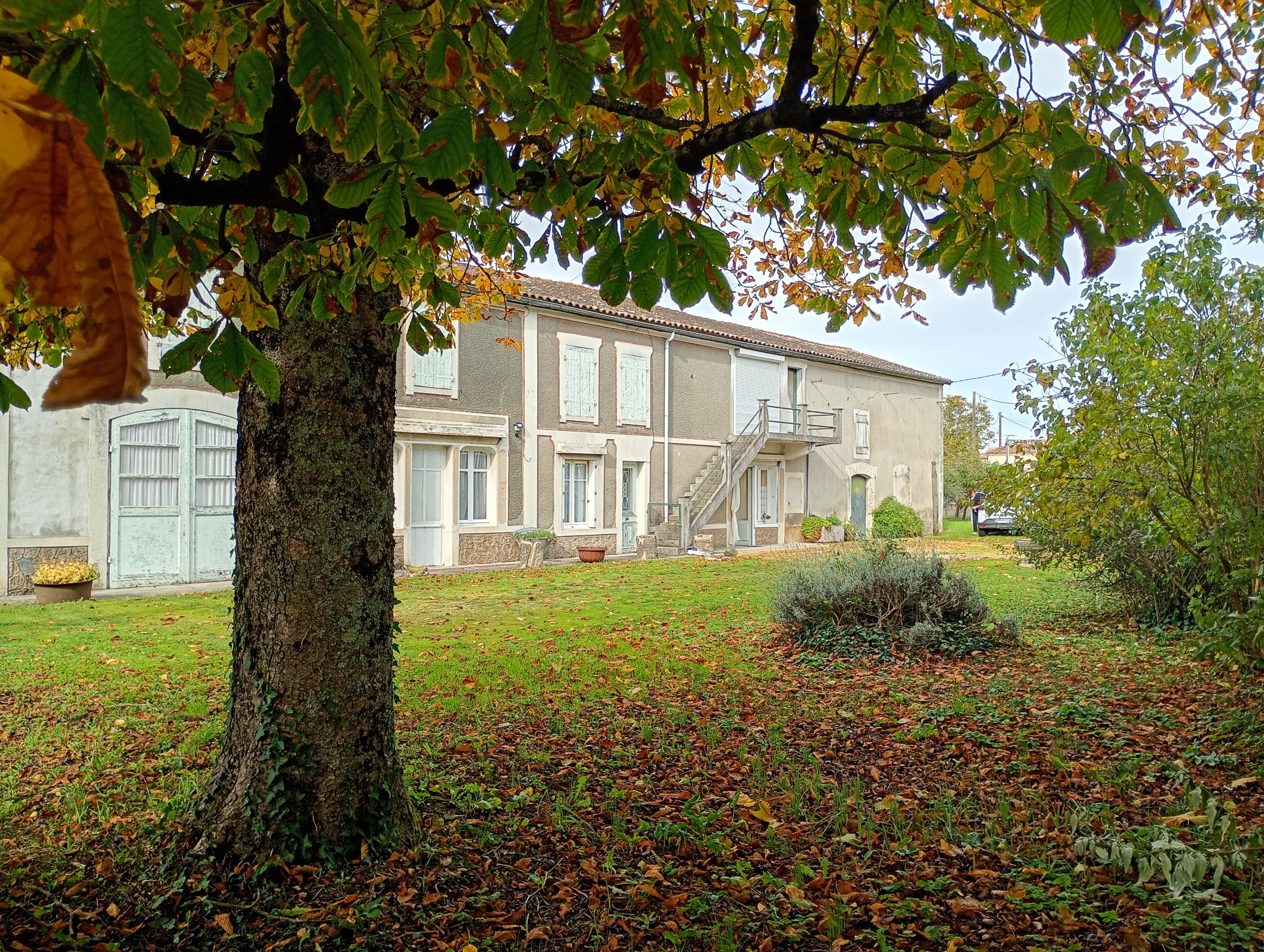 Ensemble immobilier à rénover - Photo 3