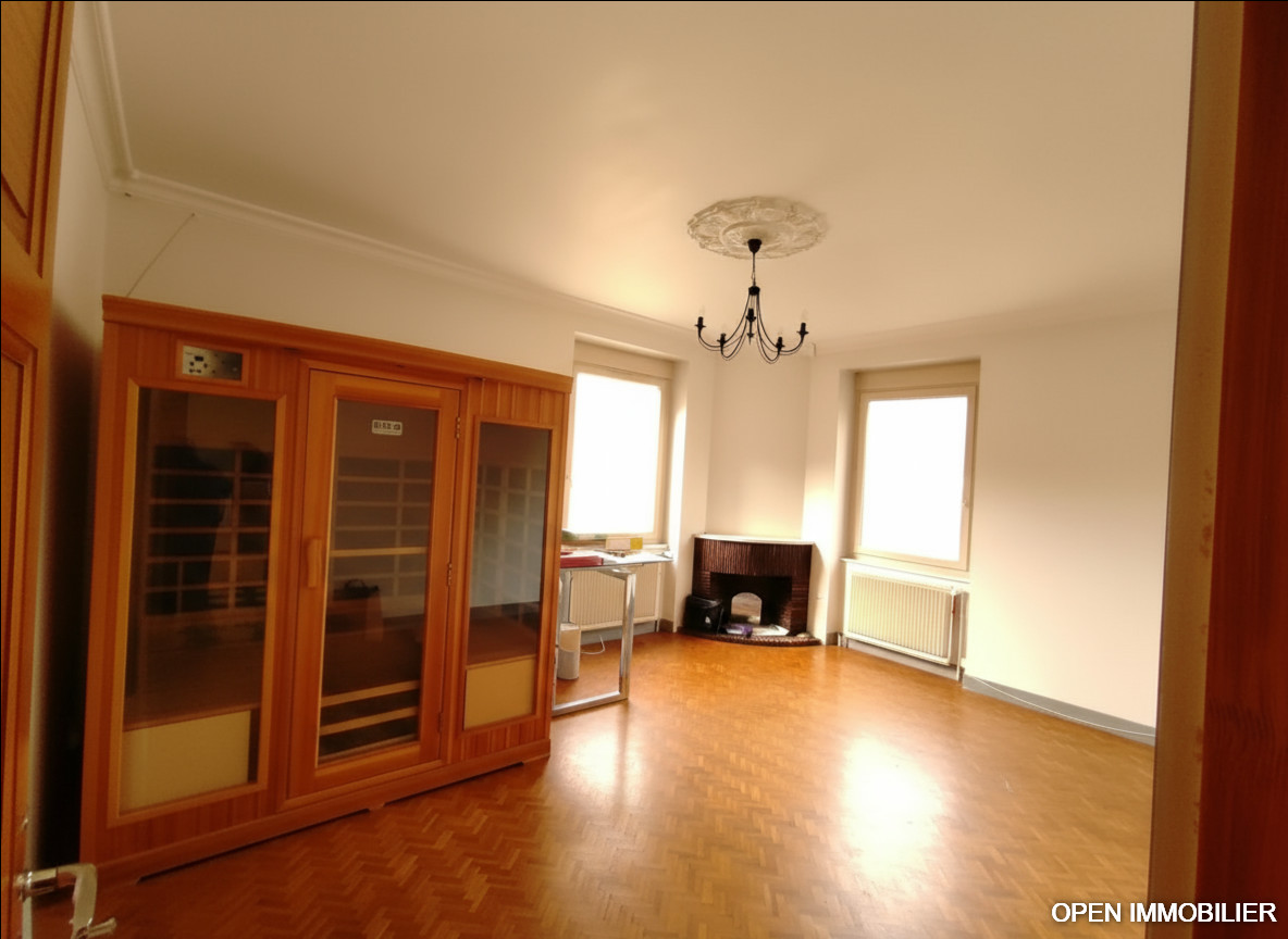 Photo 2 - Saint-Laurent-sur-Gorre : Maison familiale de 176 m² avec local commercial