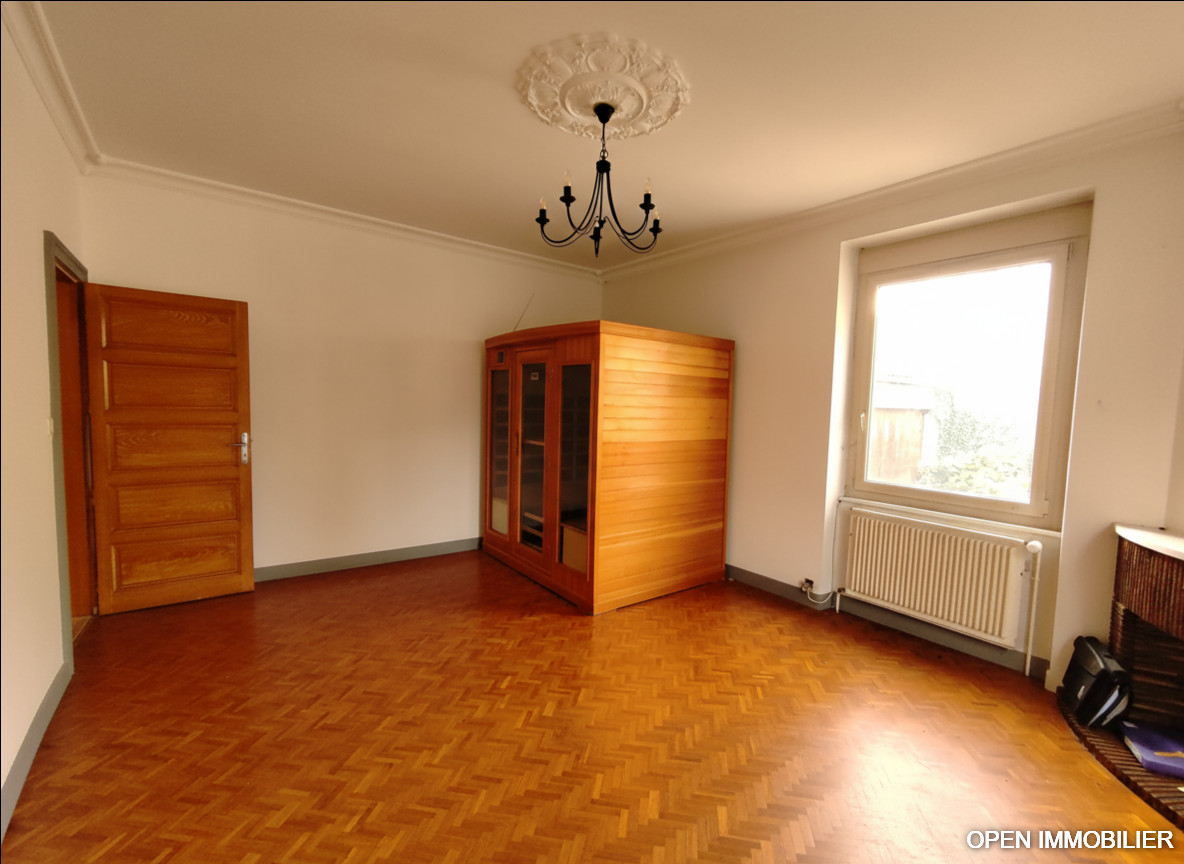 Photo 3 - Saint-Laurent-sur-Gorre : Maison familiale de 176 m² avec local commercial