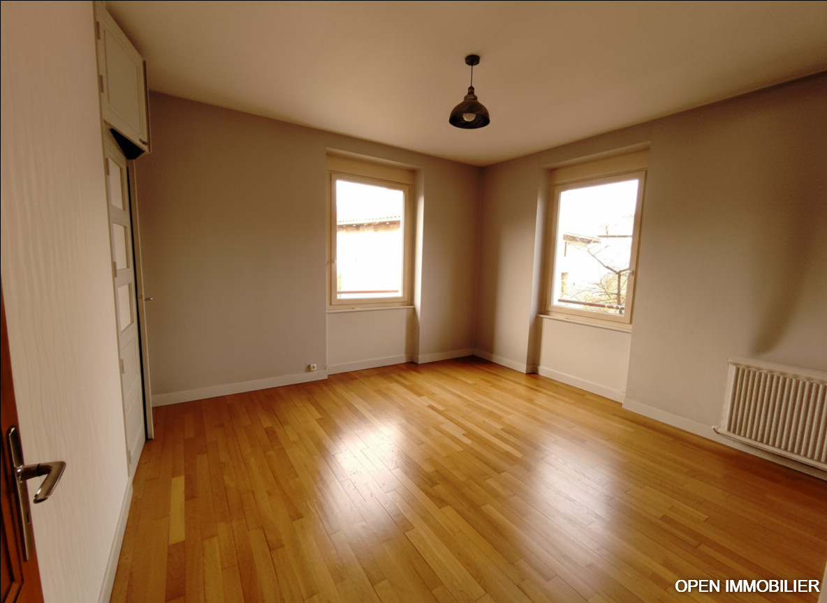 Photo 5 - Saint-Laurent-sur-Gorre : Maison familiale de 176 m² avec local commercial