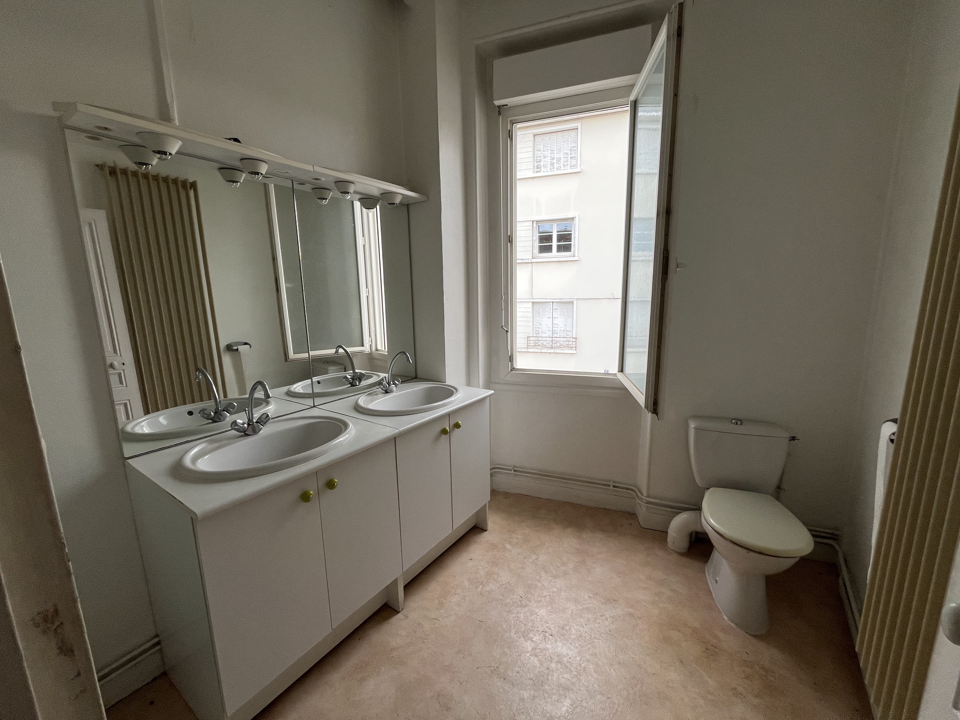 Photo 11 - Immeuble – Environ 169,45m² avec travaux
