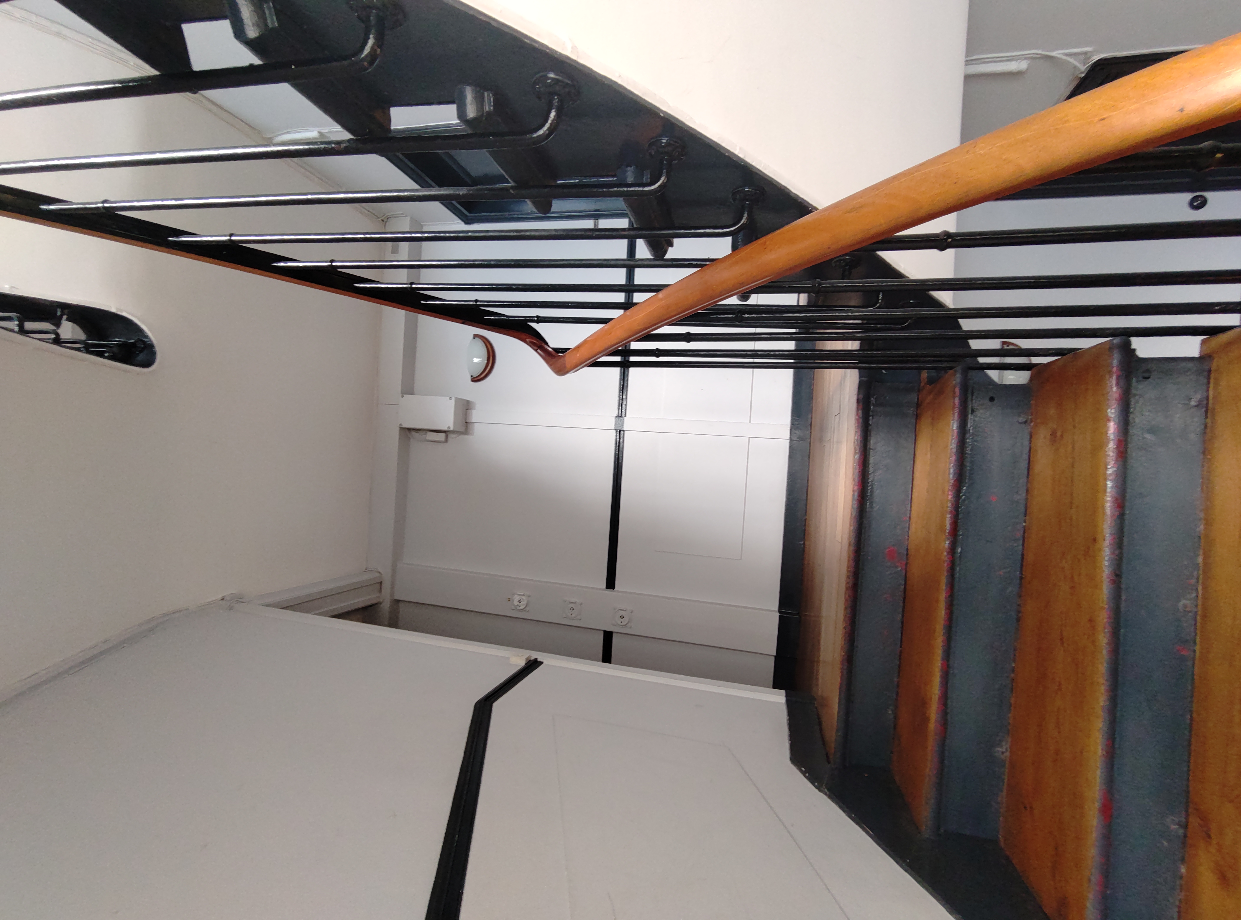 Photo 3 - APPARTEMENT DE CHARME – T2 -PARIS COURBEVOIE
