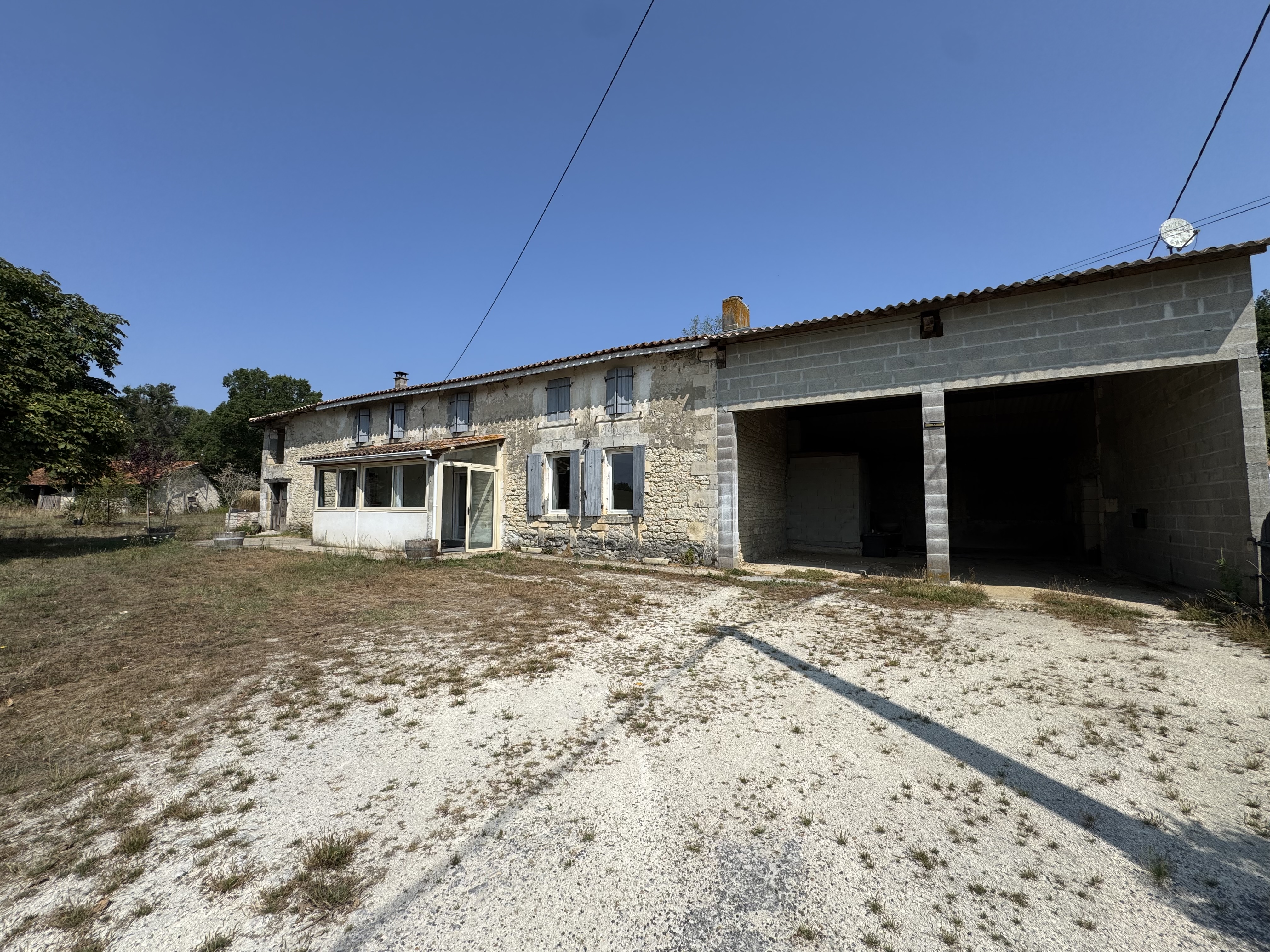 Photo 20 - Maison en pierre 159m² – 5 chambres – Terrain environ 2000 m²
