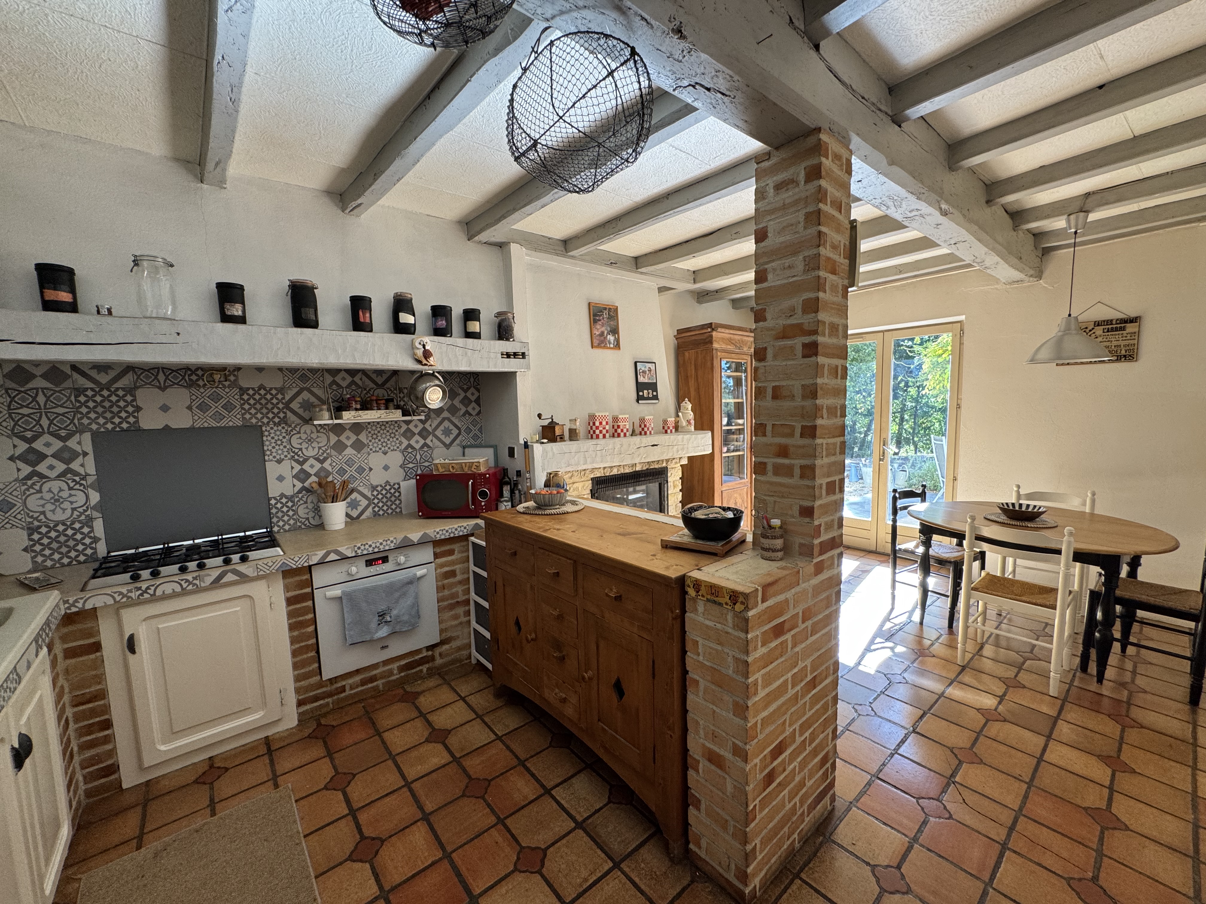 Photo 8 - BELLE MAISON EN PIERRE – 5 CHAMBRES – PISCINE – PANNEAUX SOLAIRES – 3 708 M² DE TERRAIN